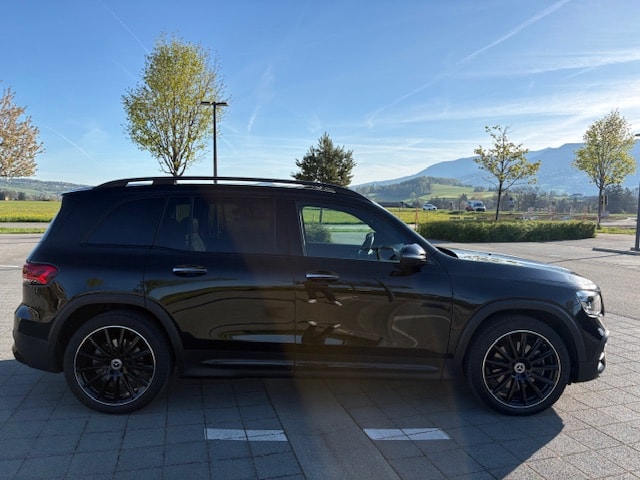 MERCEDES-BENZ GLB 220 d 4Matic AMG Line 8G-Tronic-image-2