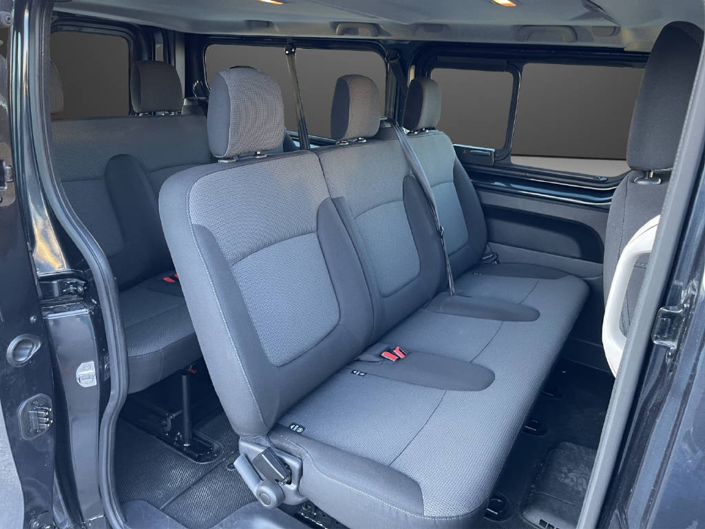 RENAULT Trafic Grand Passenger 2.0 dCi Blue 150 evolution-image-10