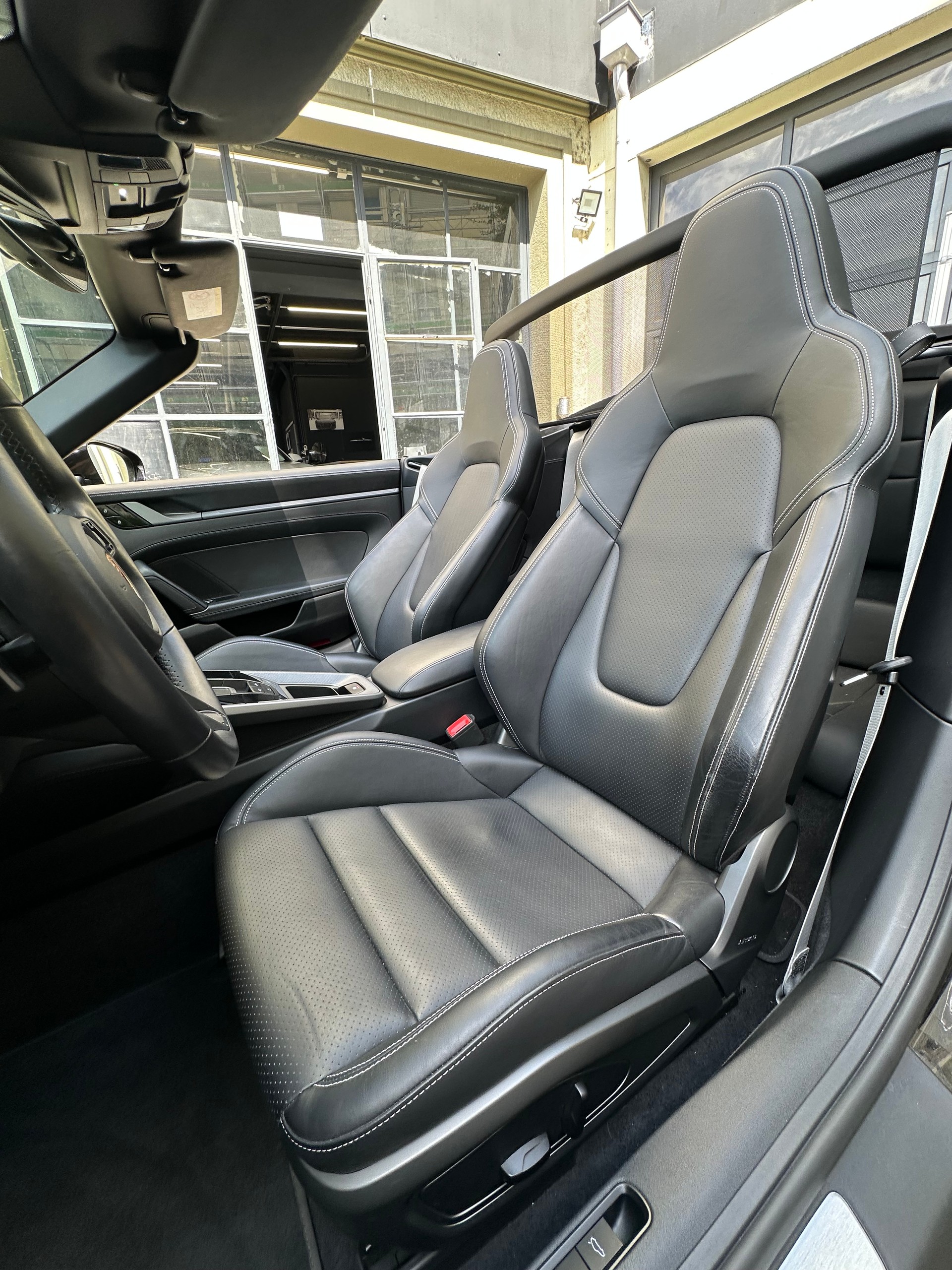 PORSCHE 911 Carrera S Cabriolet PDK-image-13