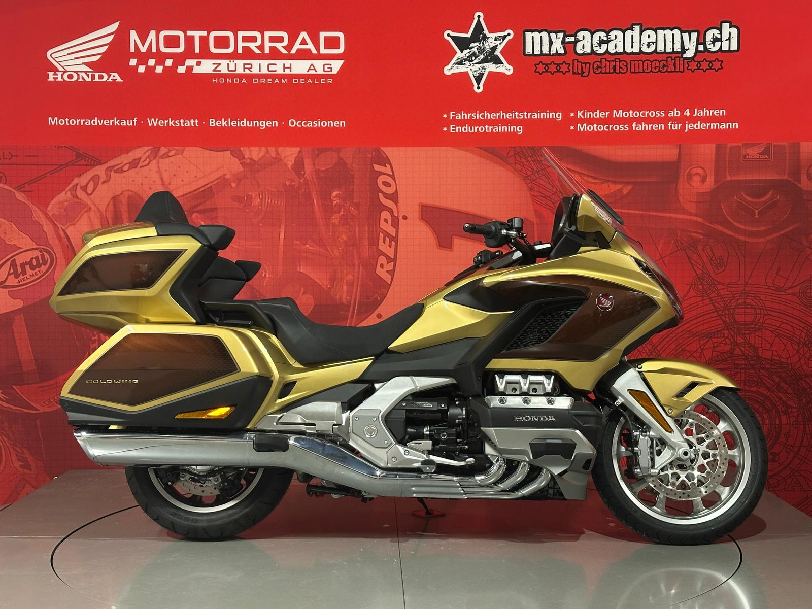 HONDA Gold Wing *Eternal Gold*-image-0