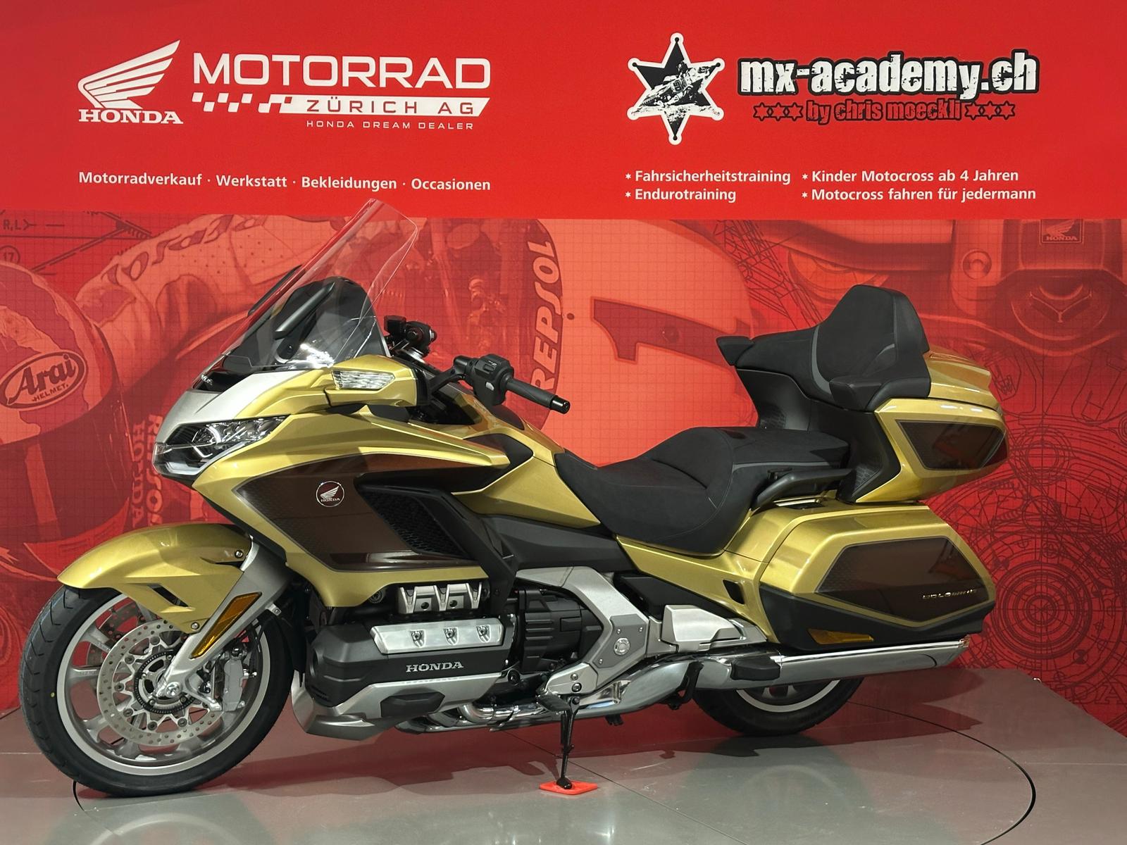 HONDA Gold Wing *Eternal Gold*-image-1