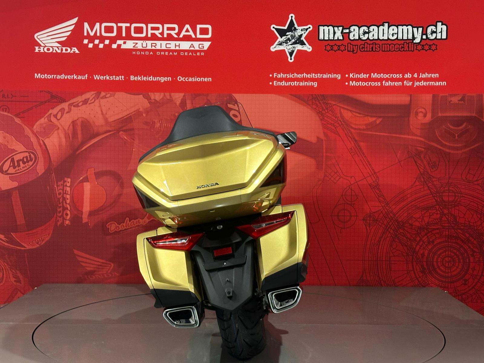 HONDA Gold Wing *Eternal Gold*-image-3
