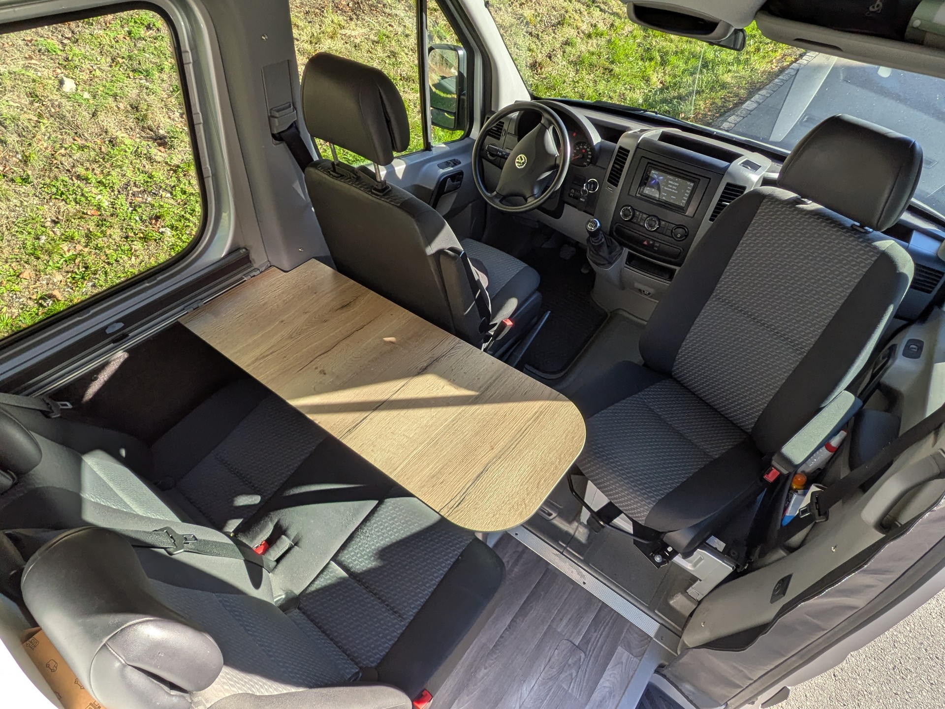 VW Crafter 35 2.0 BiTDI Campervan-image-1