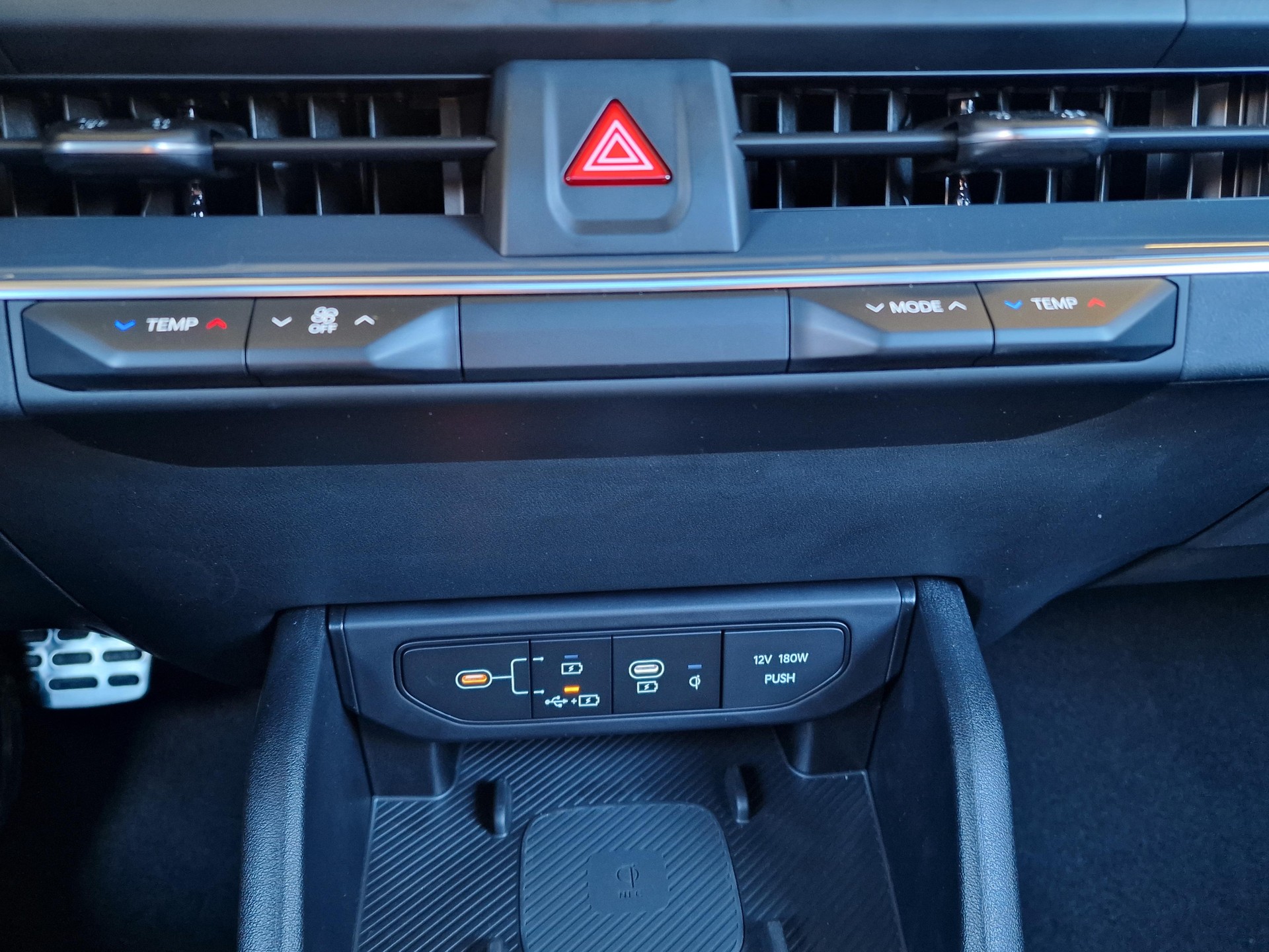KIA K4 1.6 T-GDi GT-Line-image-11