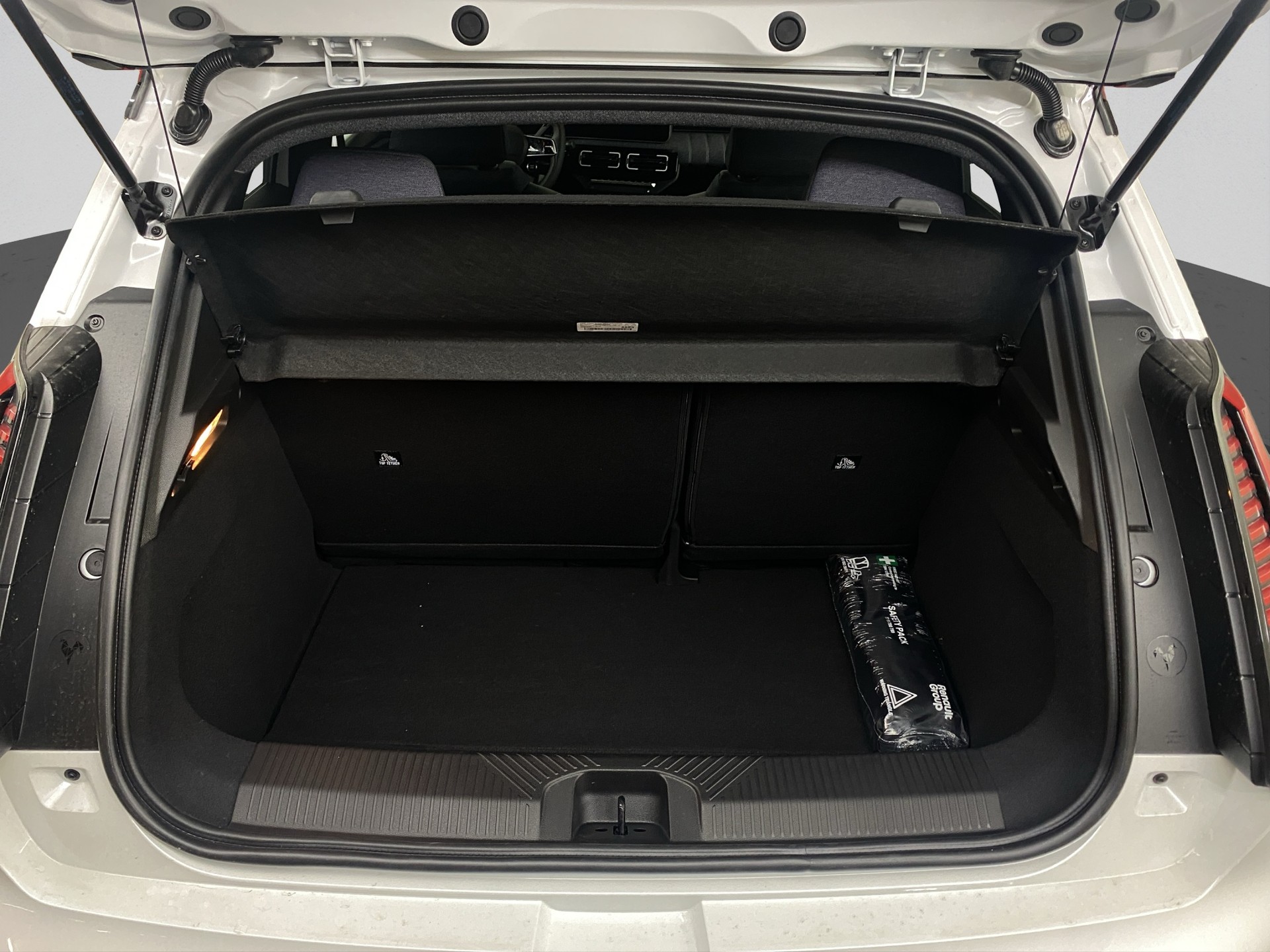 RENAULT R5 E-Tech Comfort Range 52 kWh Techno-image-11