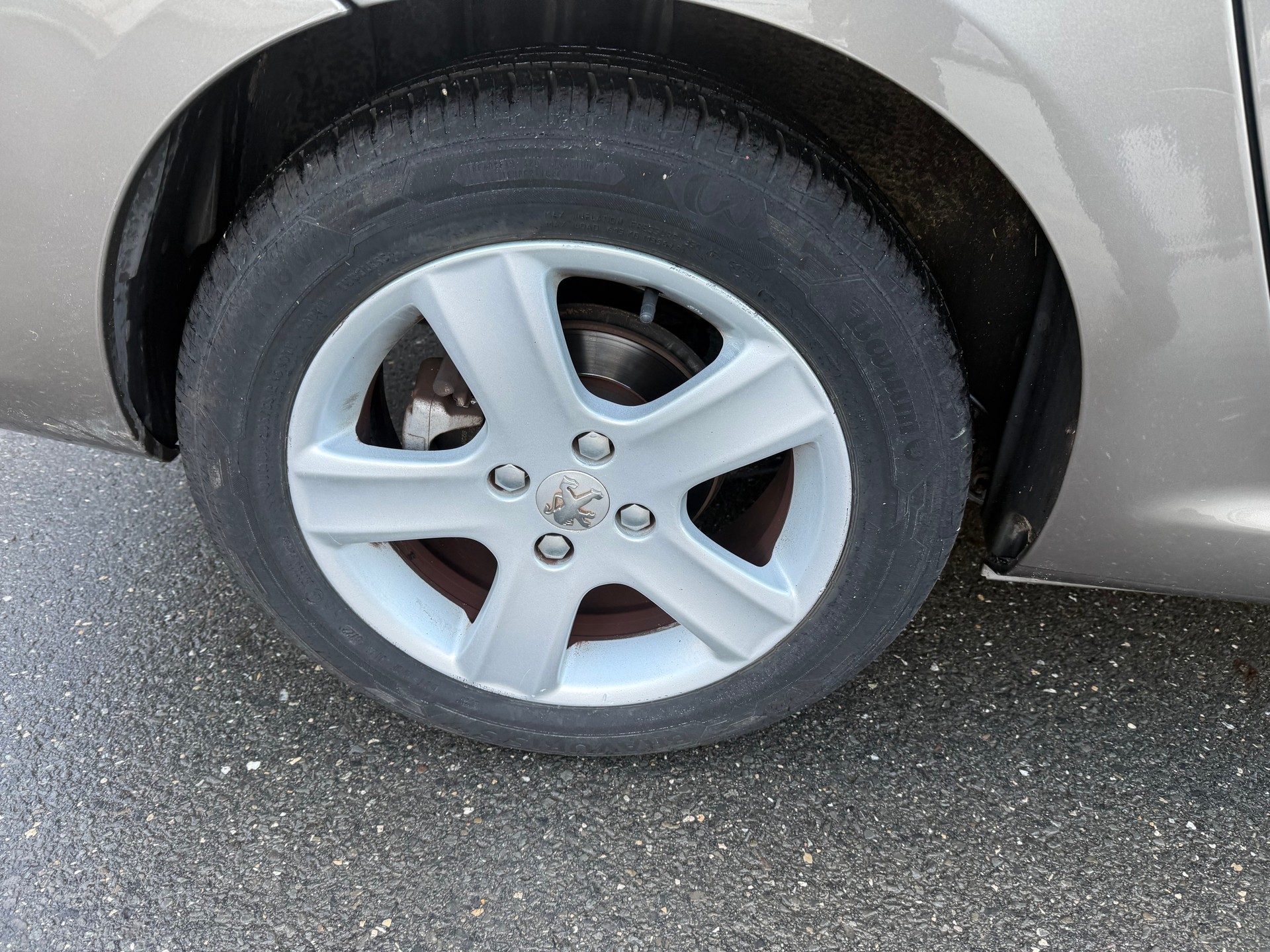 PEUGEOT 307 SW 2.0 16V Premium AUTOMATIQUE-image-12