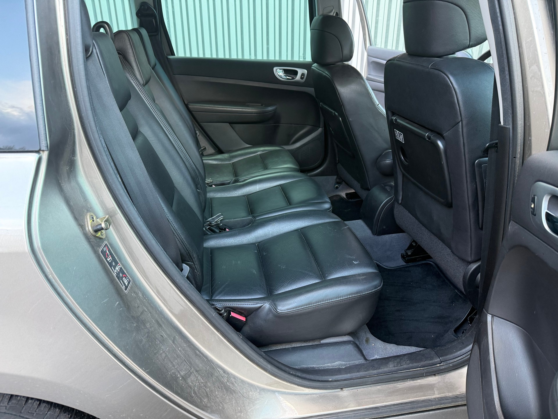 PEUGEOT 307 SW 2.0 16V Premium AUTOMATIQUE-image-17