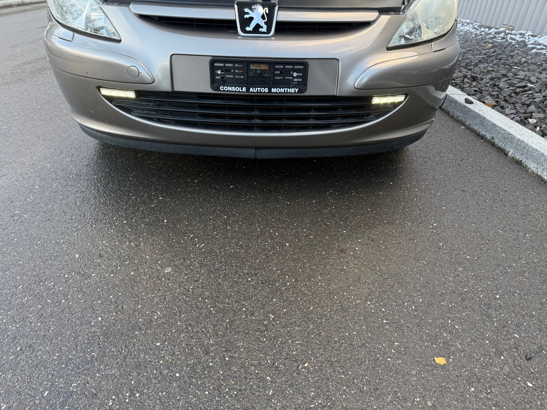 PEUGEOT 307 SW 2.0 16V Premium AUTOMATIQUE-image-28