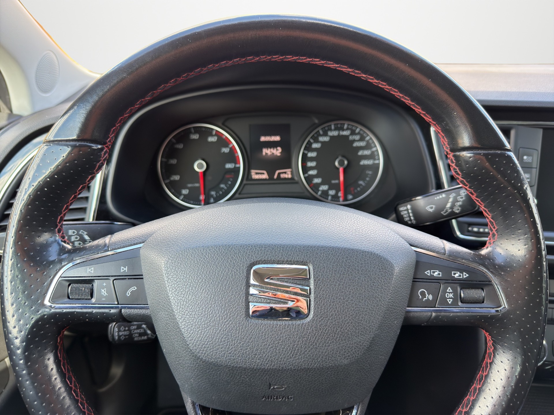 SEAT Leon 1.4 TSI FR Line DSG-image-18