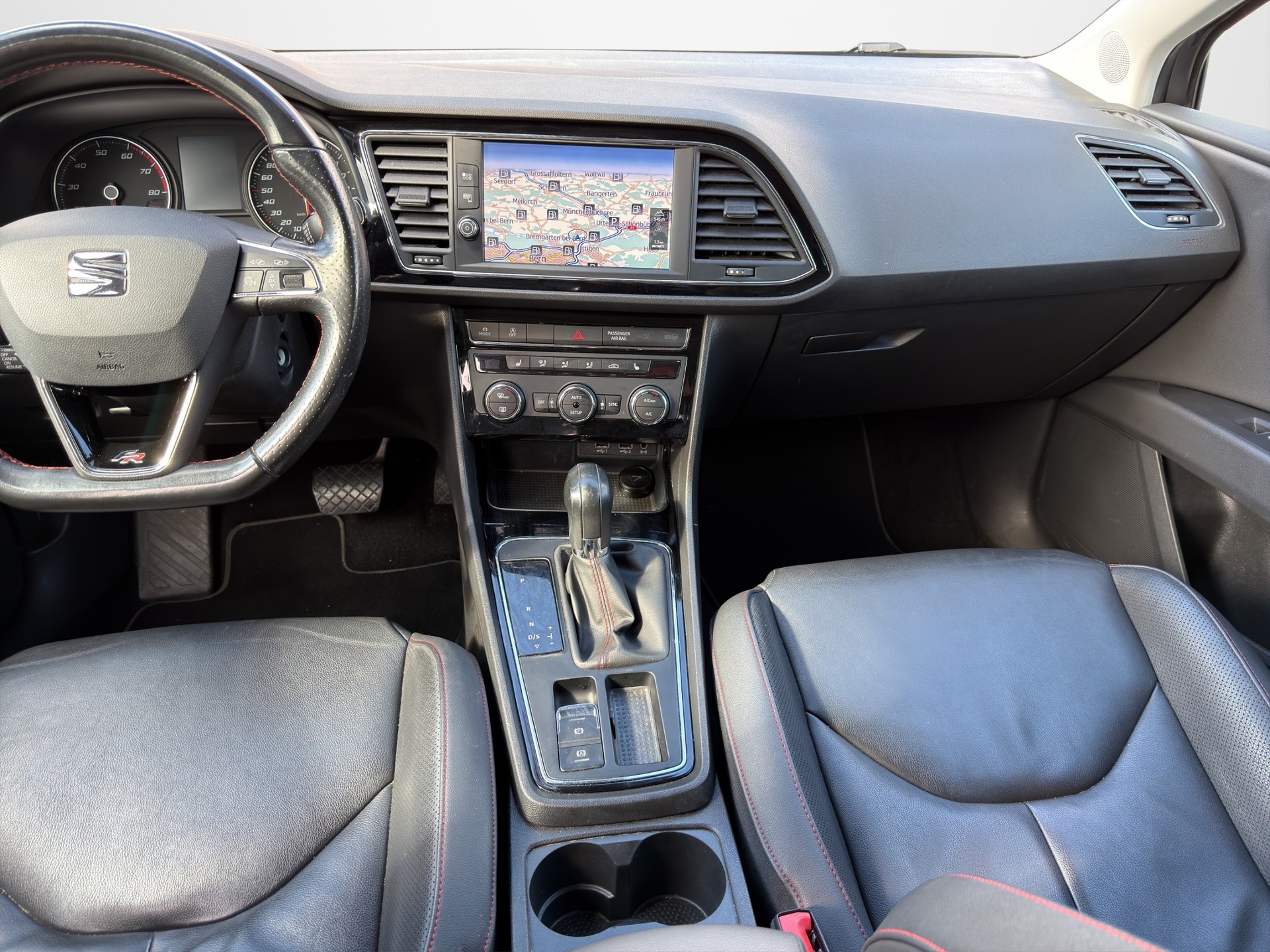 SEAT Leon 1.4 TSI FR Line DSG-image-11