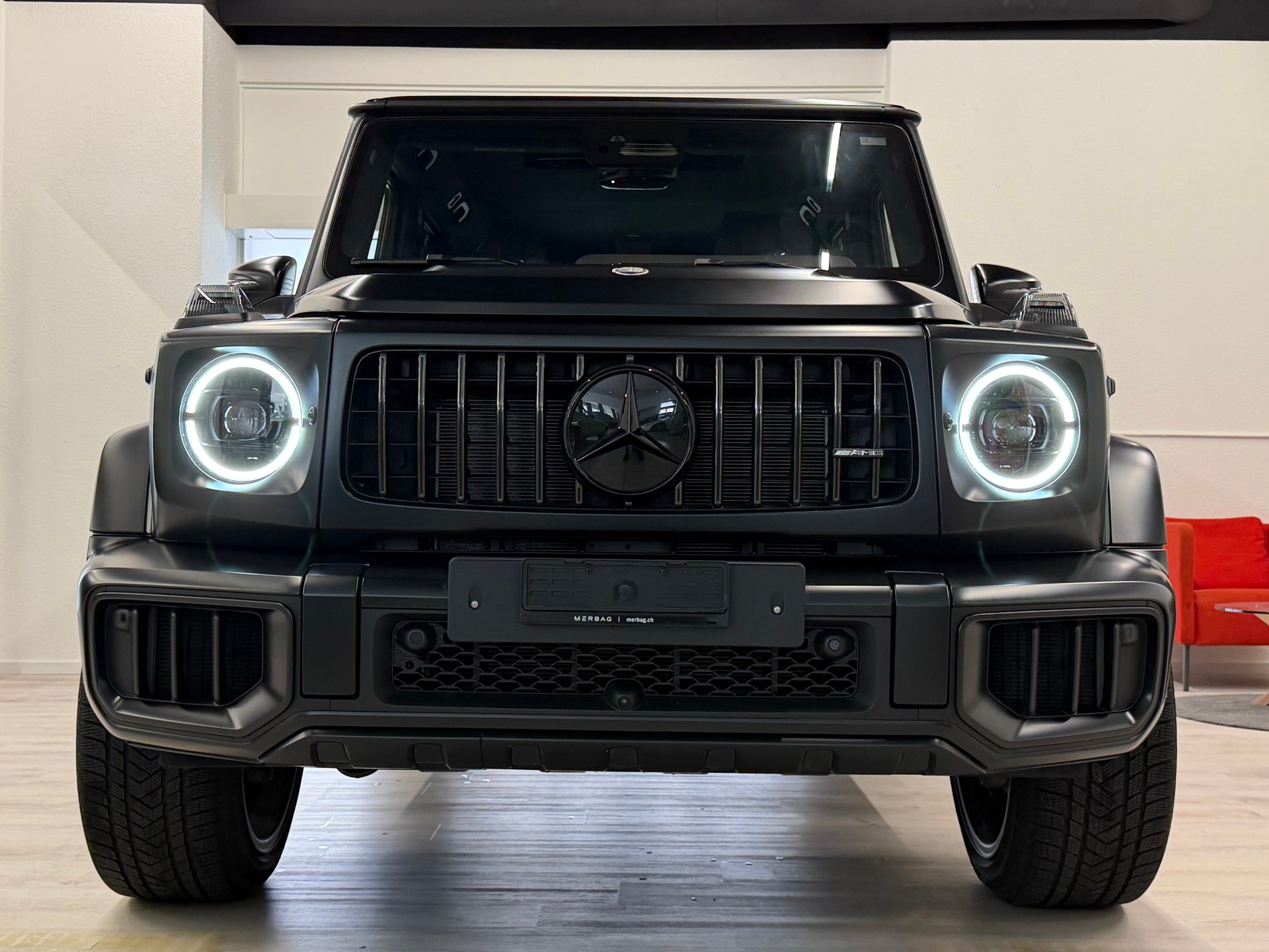 MERCEDES-BENZ G 63 AMG 9G-Tronic-showroom-element-2