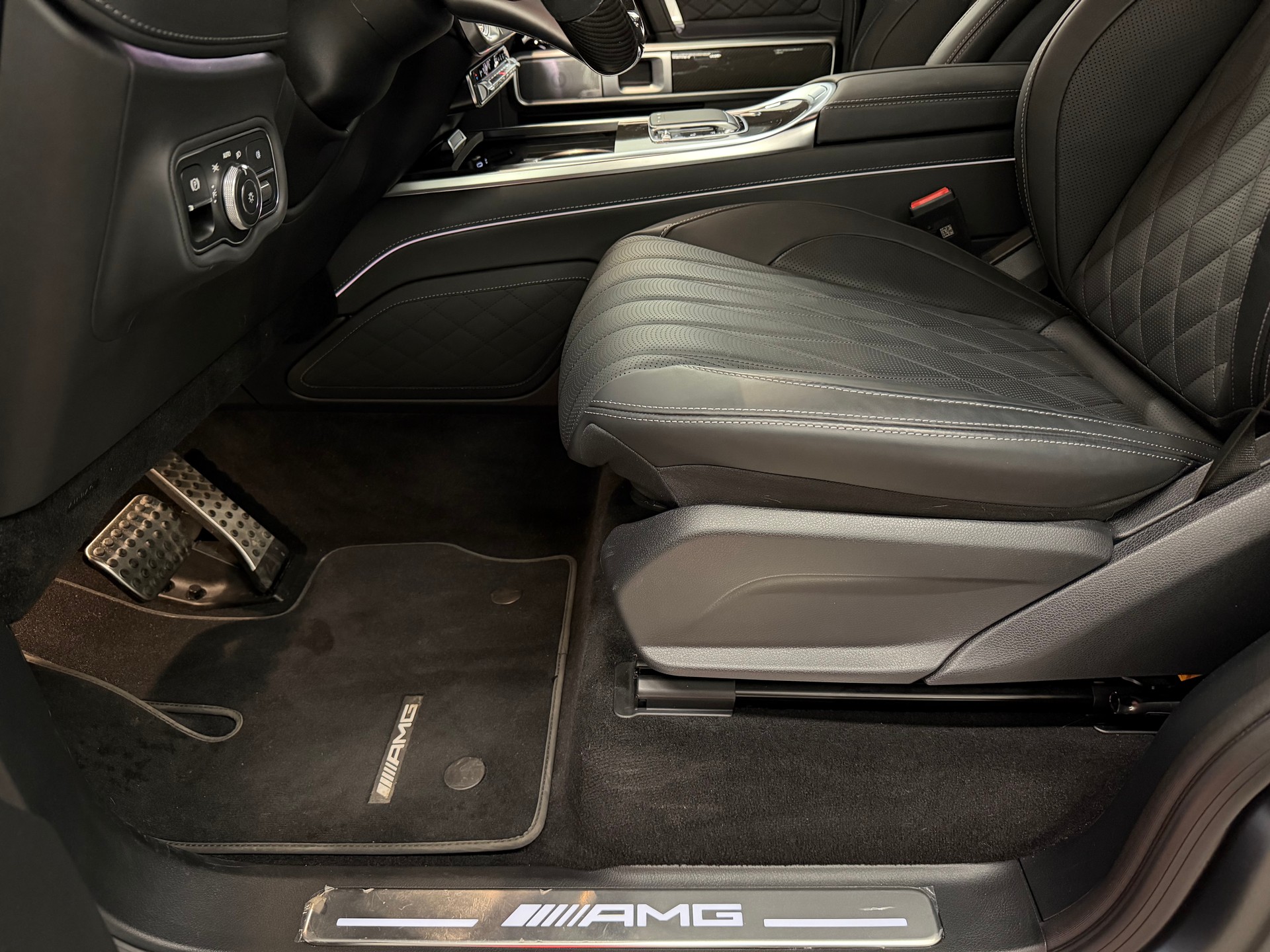 MERCEDES-BENZ G 63 AMG 9G-Tronic-image-22