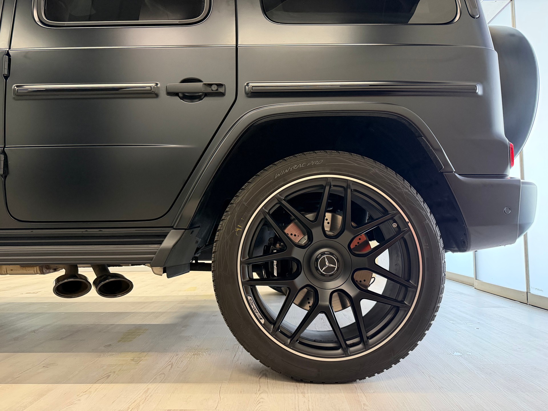 MERCEDES-BENZ G 63 AMG 9G-Tronic-image-19
