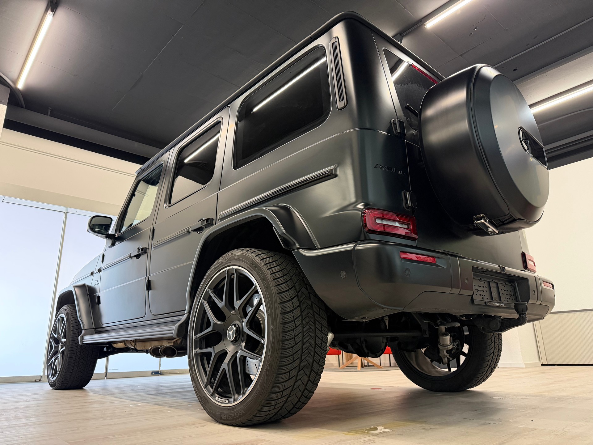 MERCEDES-BENZ G 63 AMG 9G-Tronic-image-11