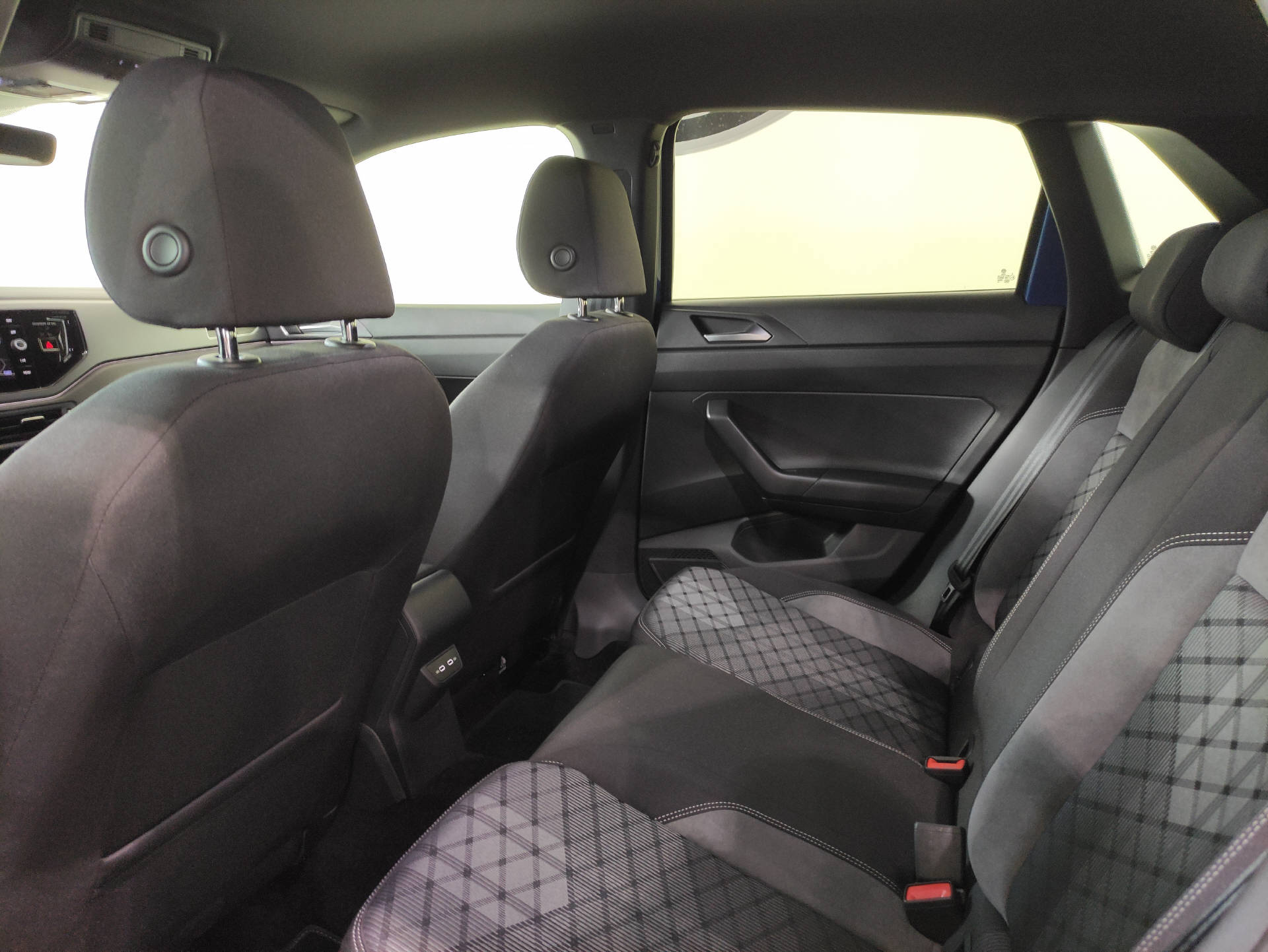 VW Polo 1.0 TSI 115 R-Line DSG-image-11