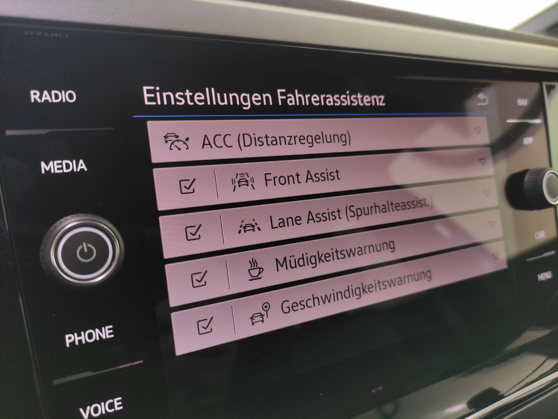 VW Polo 1.0 TSI 115 R-Line DSG-image-8