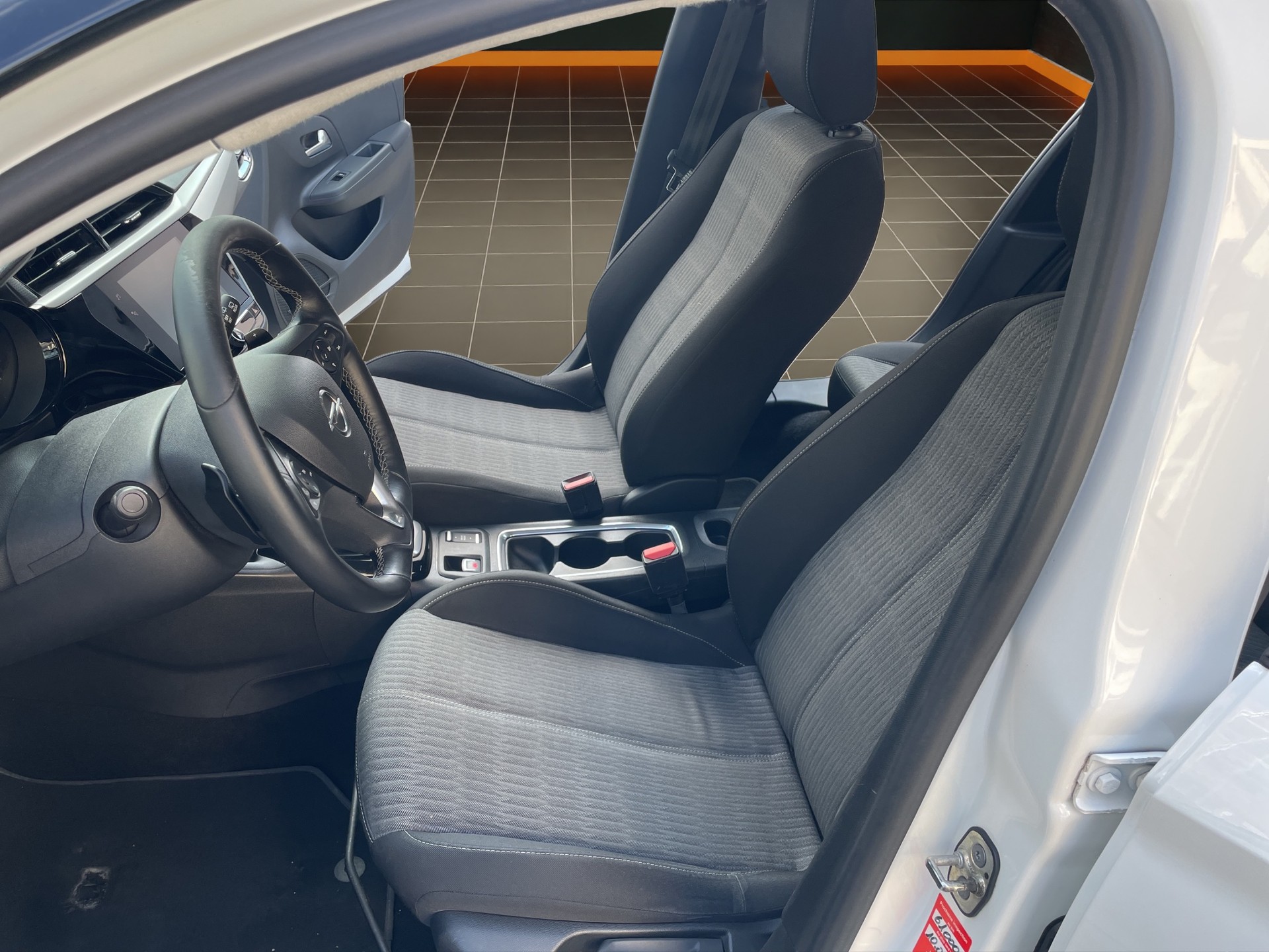 OPEL Corsa 1.2 TP Edition-image-9