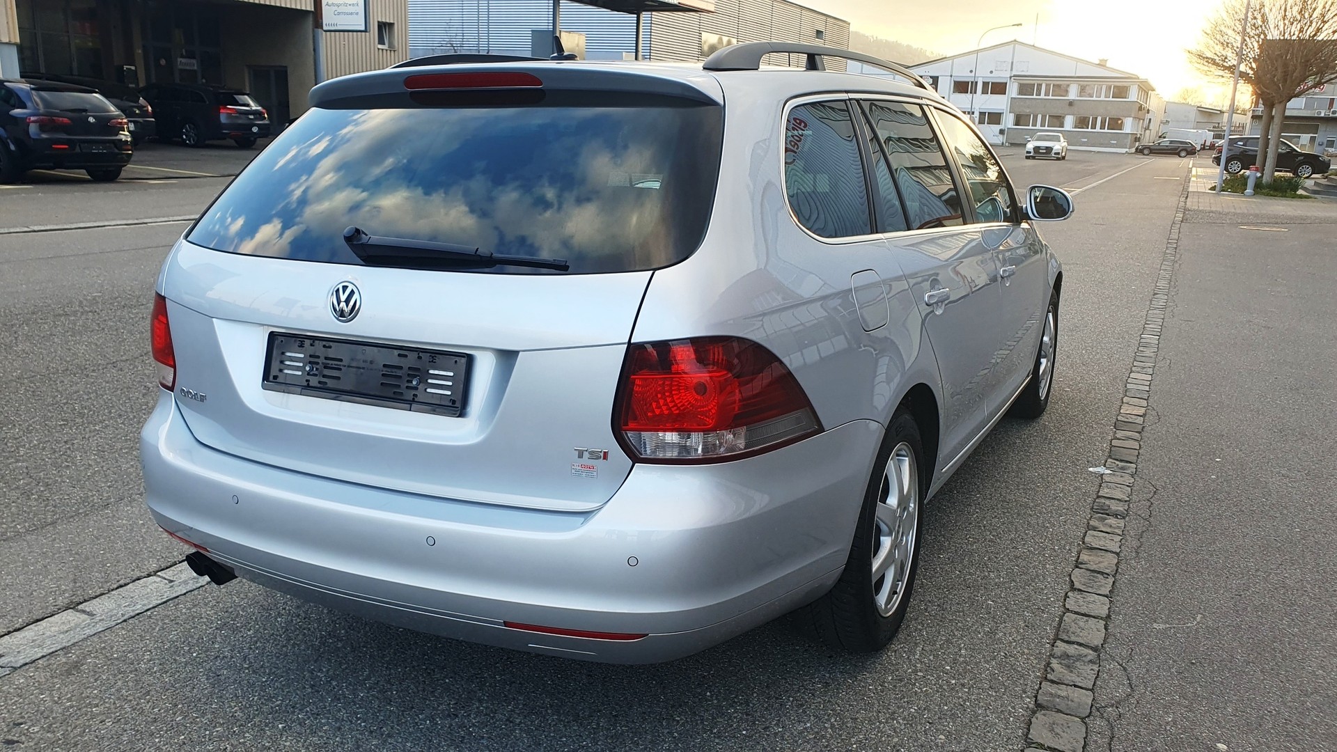 VW Golf Variant 1.4 TSI Comfortline DSG-image-9