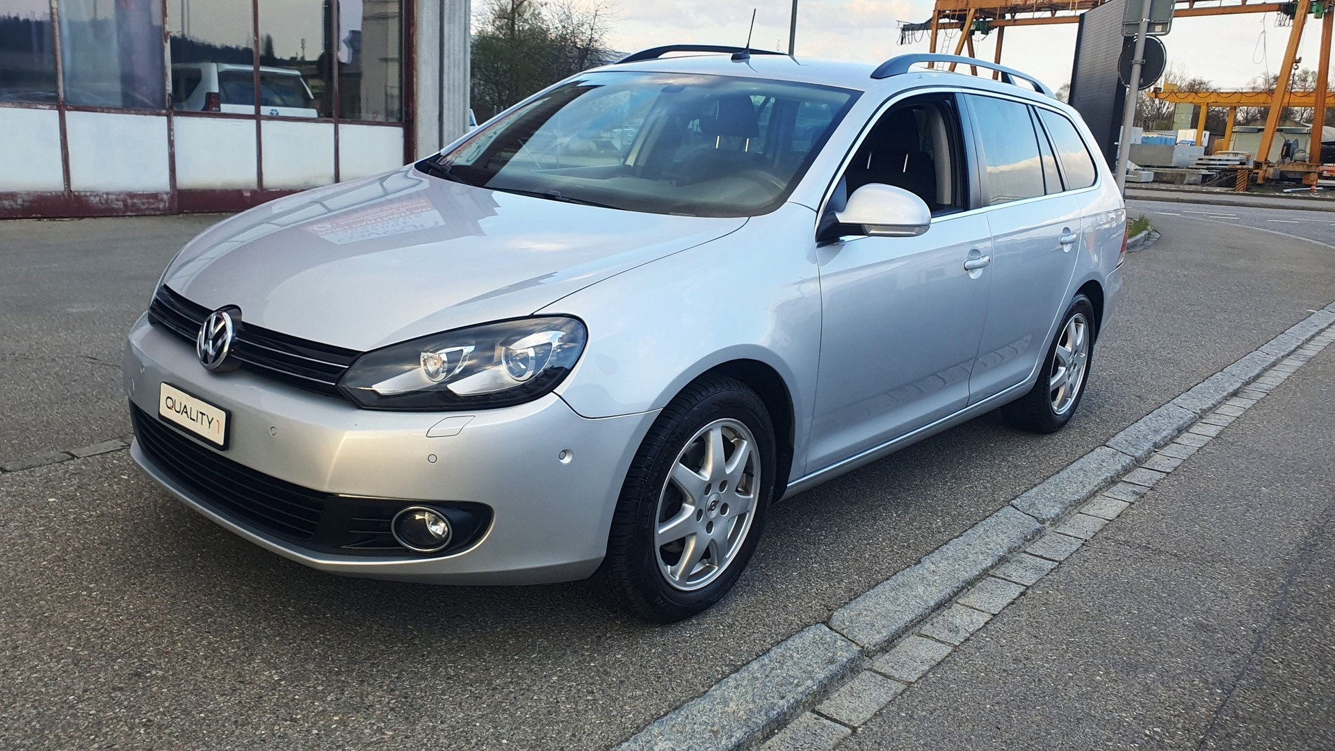 VW Golf Variant 1.4 TSI Comfortline DSG-image-5