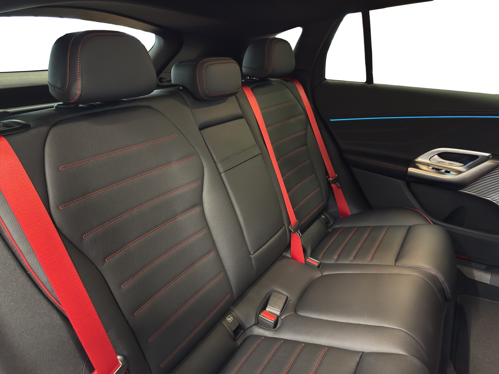 MERCEDES-BENZ GLC 400 4MATIC 94 kWh EQ-image-15