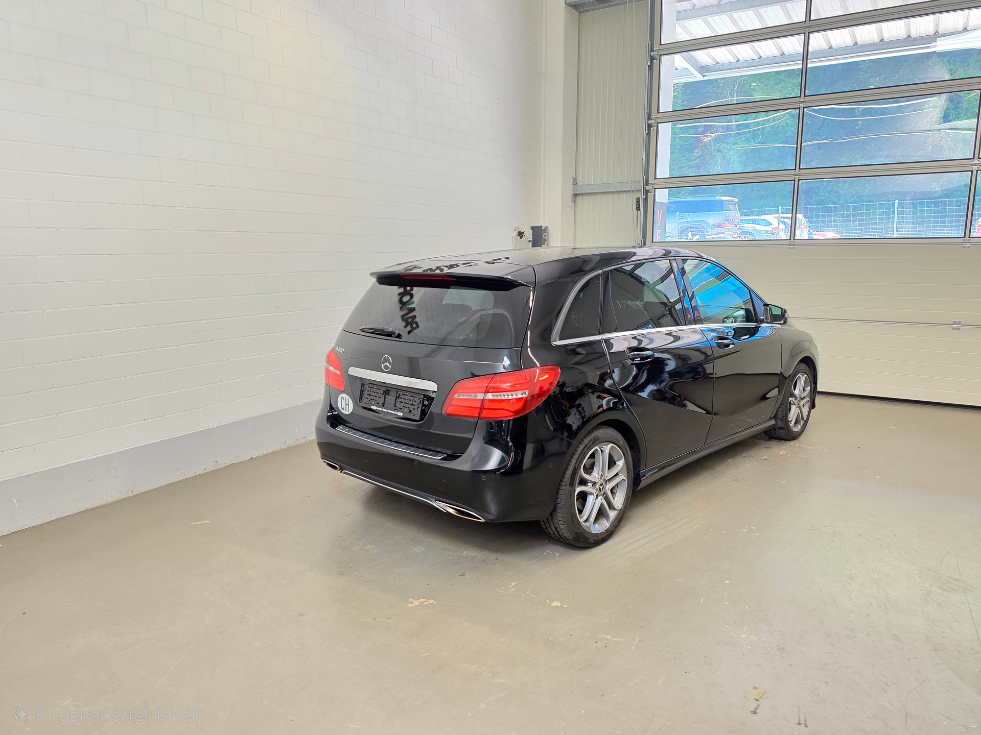 MERCEDES-BENZ B 180 Urban 7G-DCT-showroom-element-2