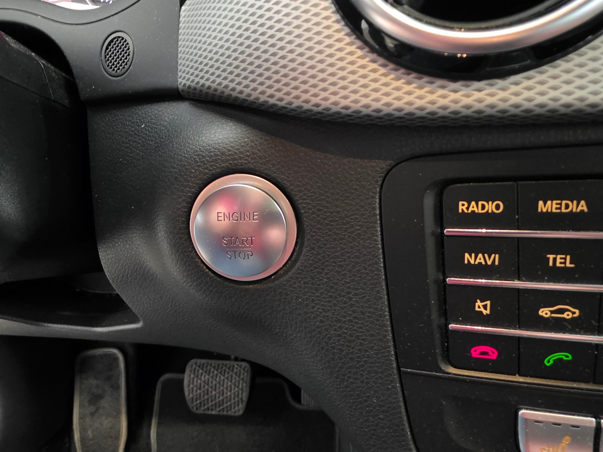 MERCEDES-BENZ B 180 Urban 7G-DCT-image-8