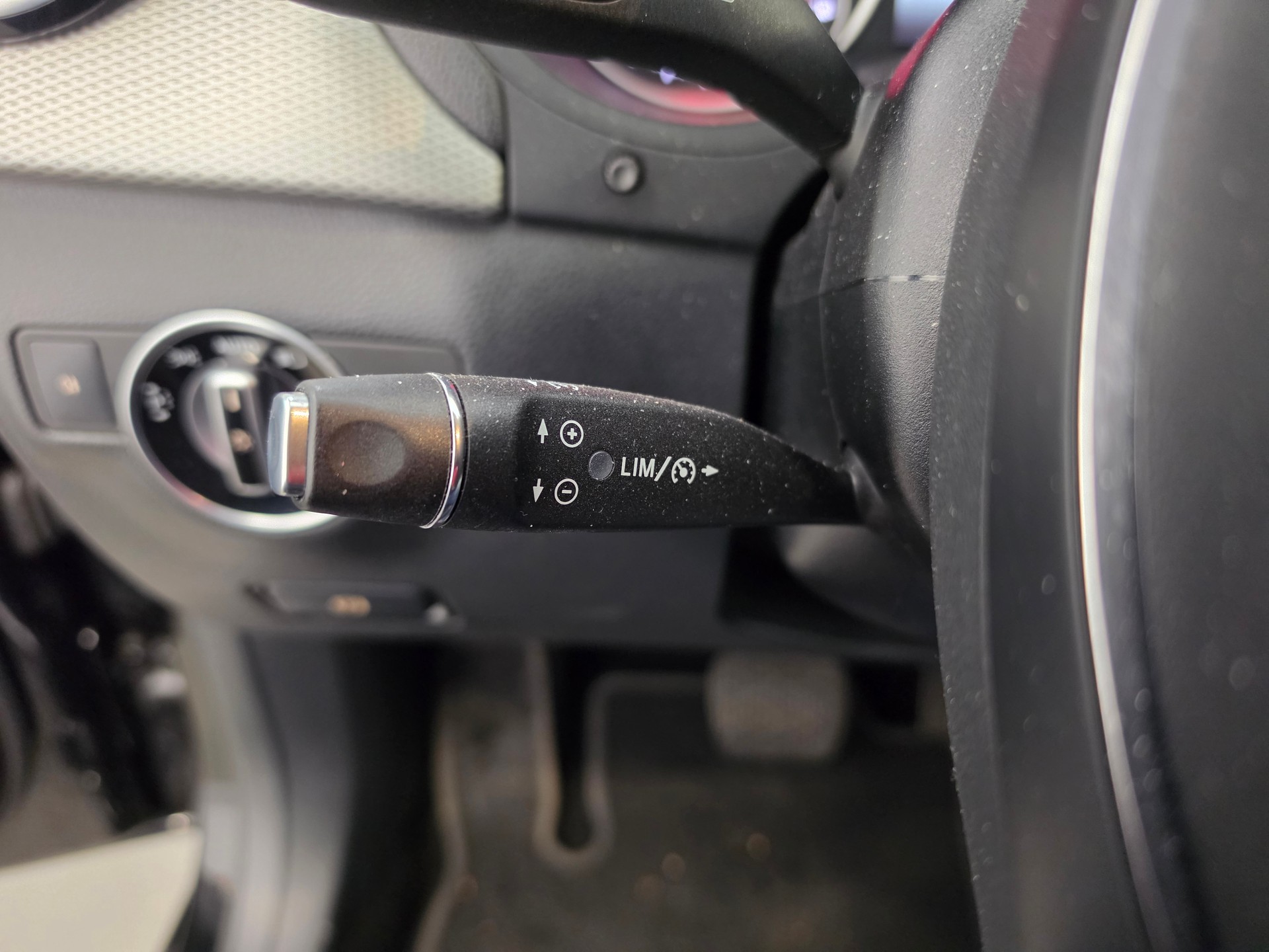 MERCEDES-BENZ B 180 Urban 7G-DCT-image-11
