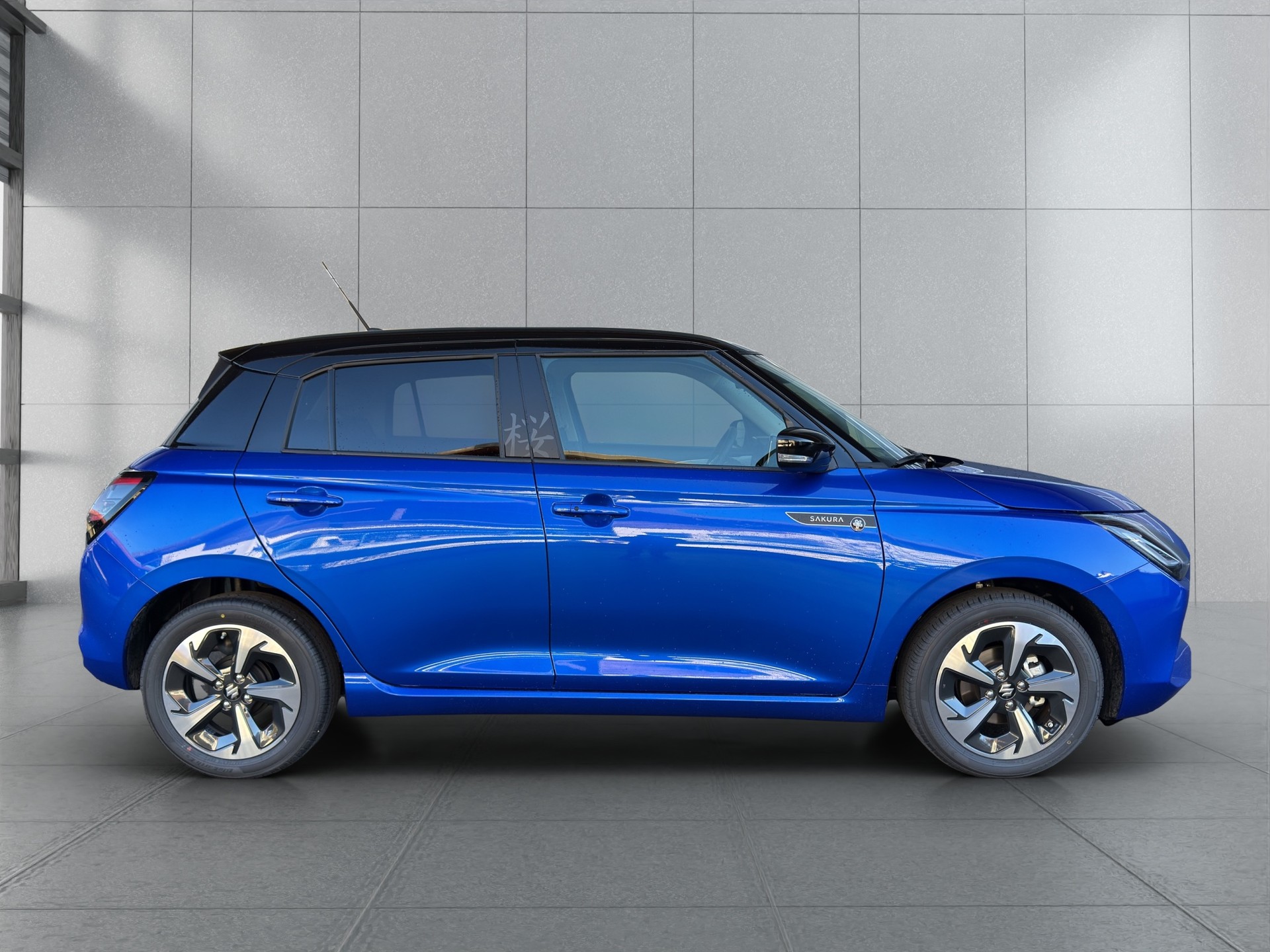 SUZUKI Swift 1.2 Sakura Top Hybrid 4x4-image-5