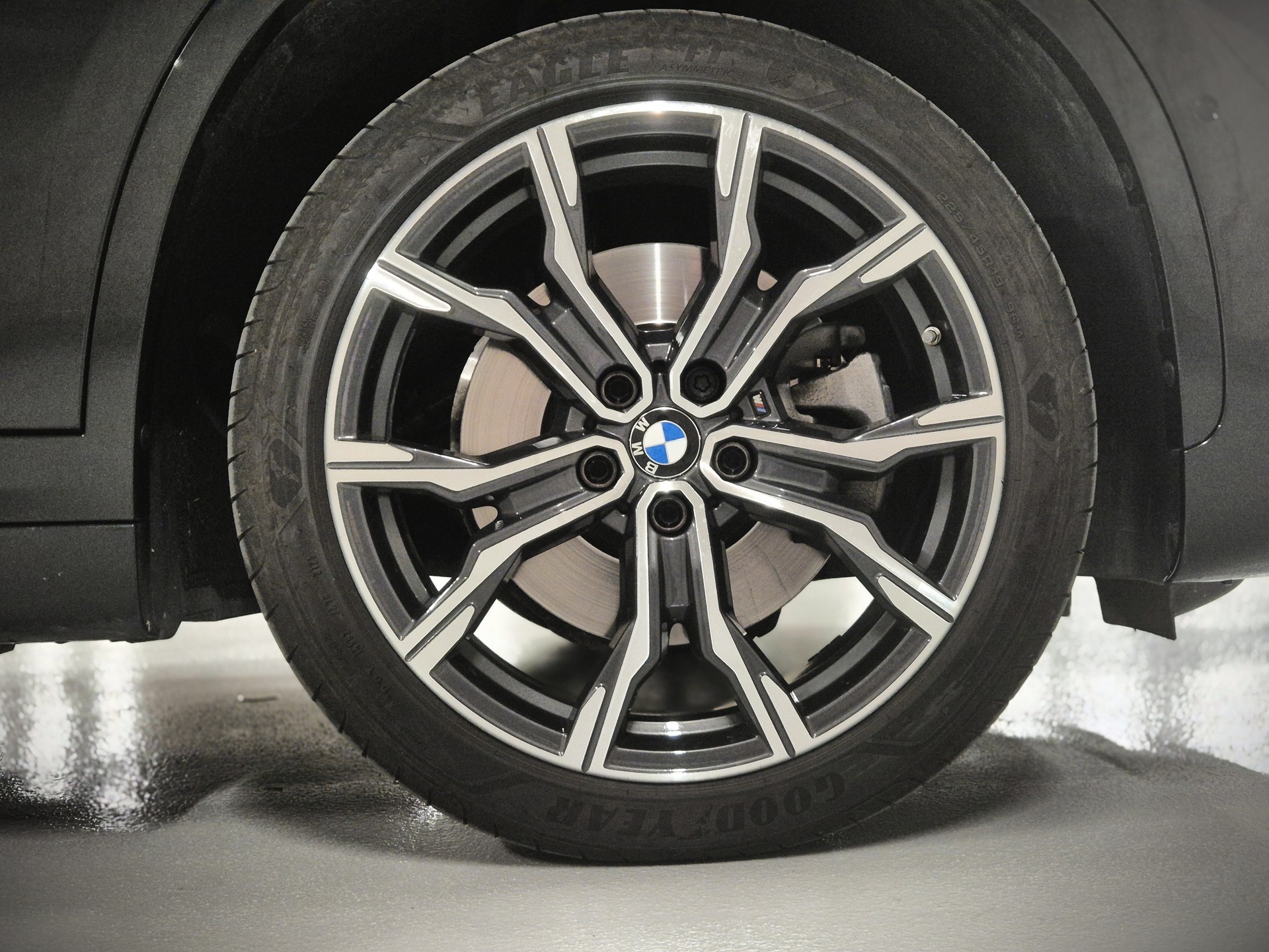BMW X1 xDrive 25e M Sport Steptronic-image-5