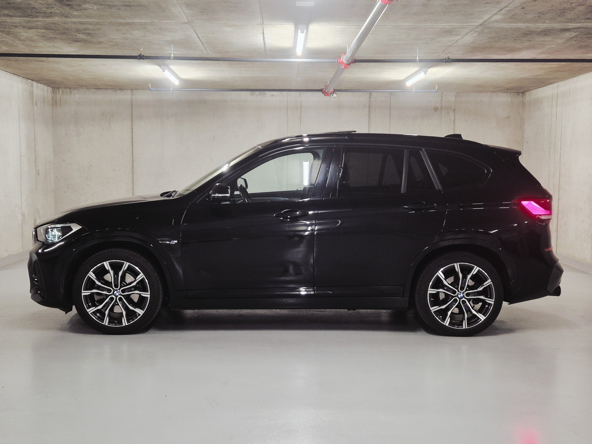 BMW X1 xDrive 25e M Sport Steptronic-image-4
