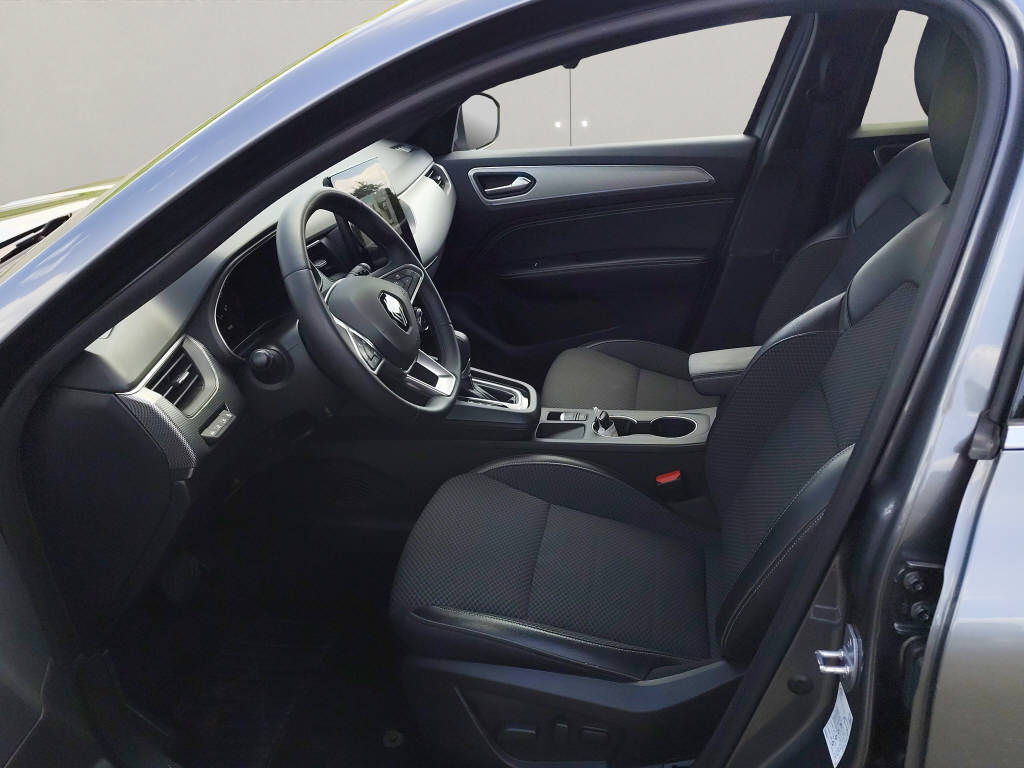 RENAULT Arkana 1.3 TCe techno EDC-showroom-element-3