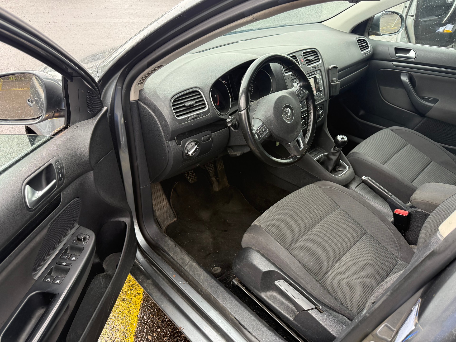 VW Golf Variant 1.6 TDI Value 4Motion-image-8