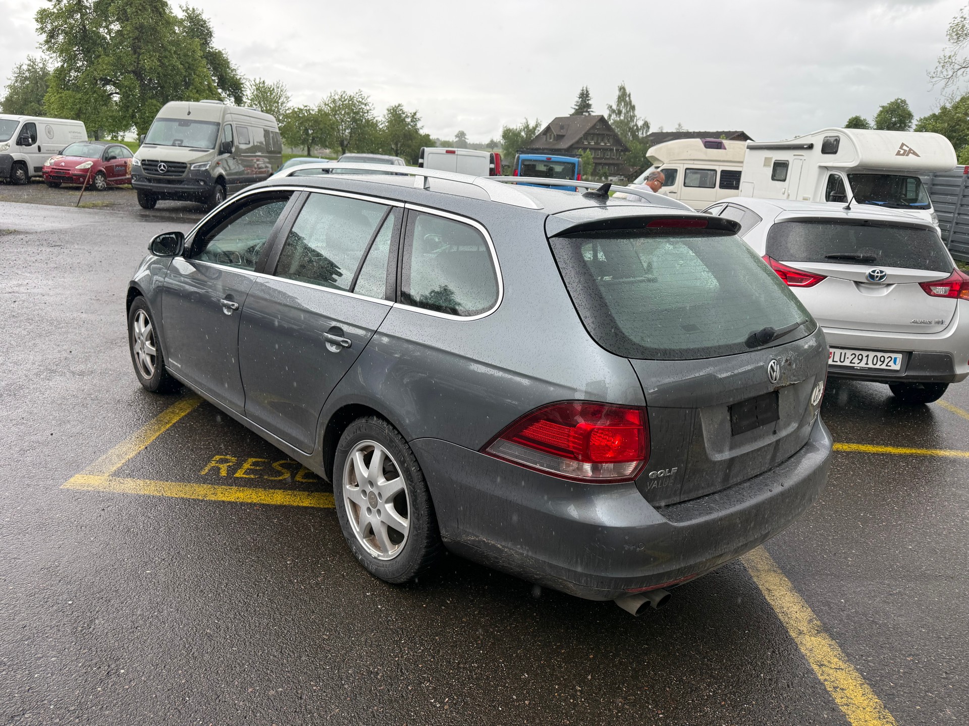 VW Golf Variant 1.6 TDI Value 4Motion-image-1