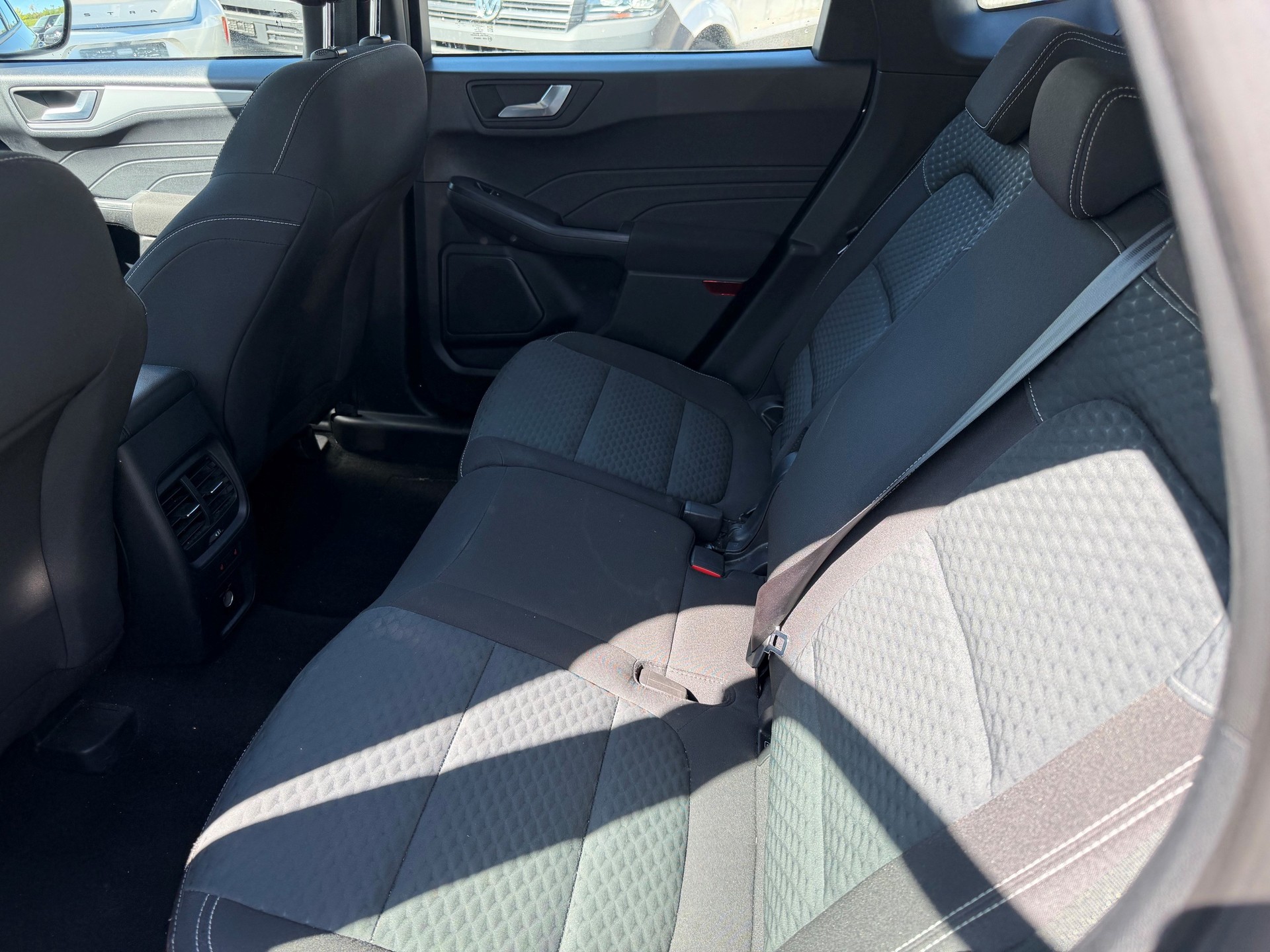 FORD Kuga 2.5 PHEV Cool & Connect 2WD-image-7