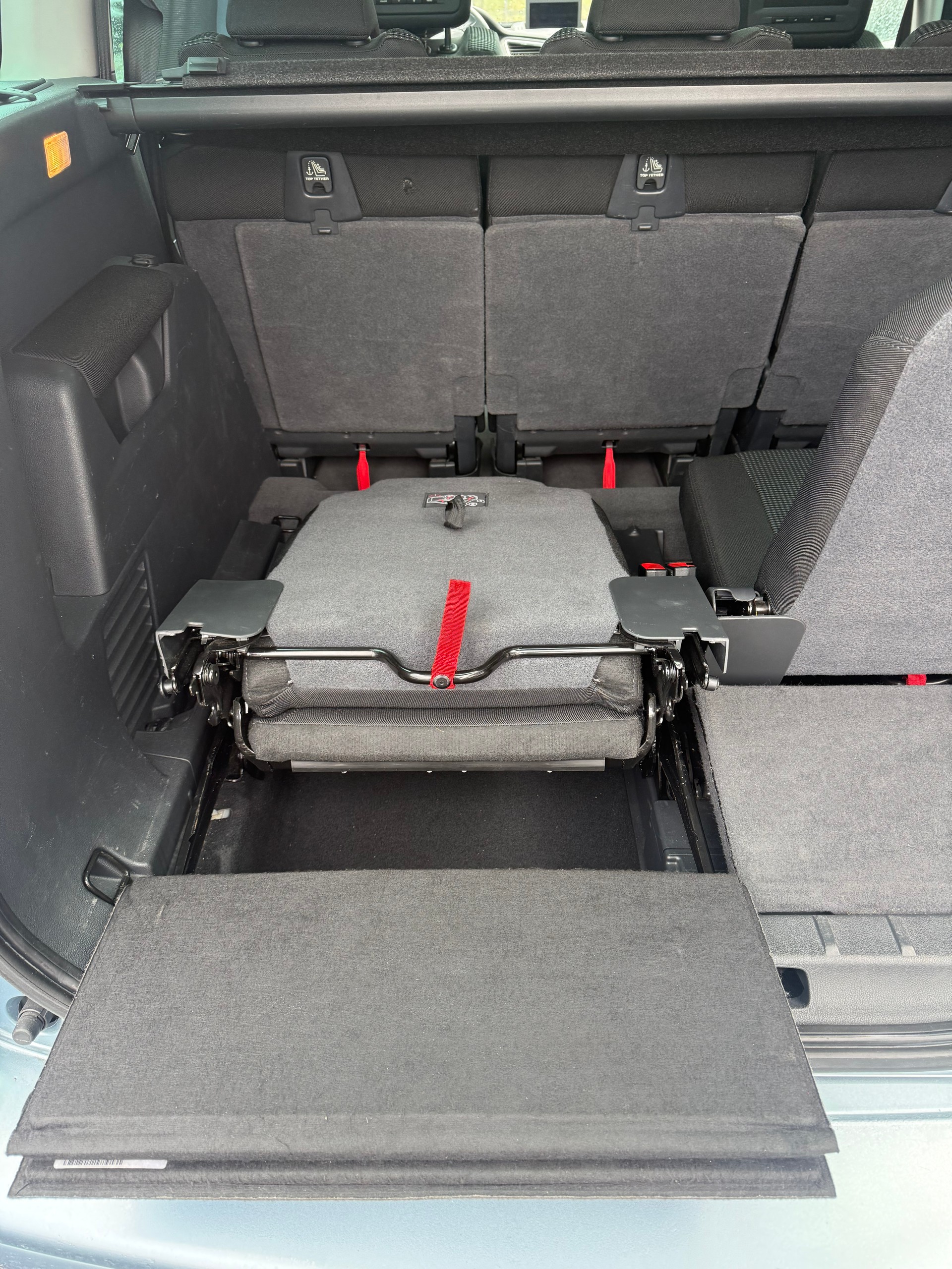 PEUGEOT 5008 1.6 16V T Sport Pack-image-15