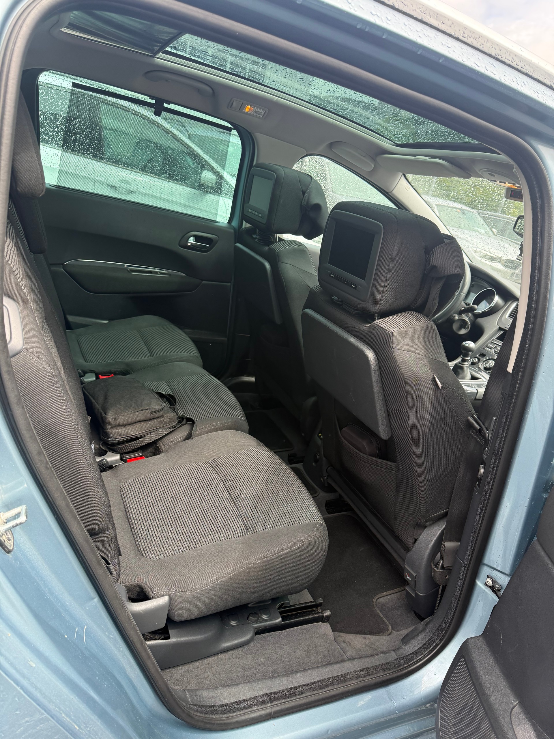 PEUGEOT 5008 1.6 16V T Sport Pack-image-9