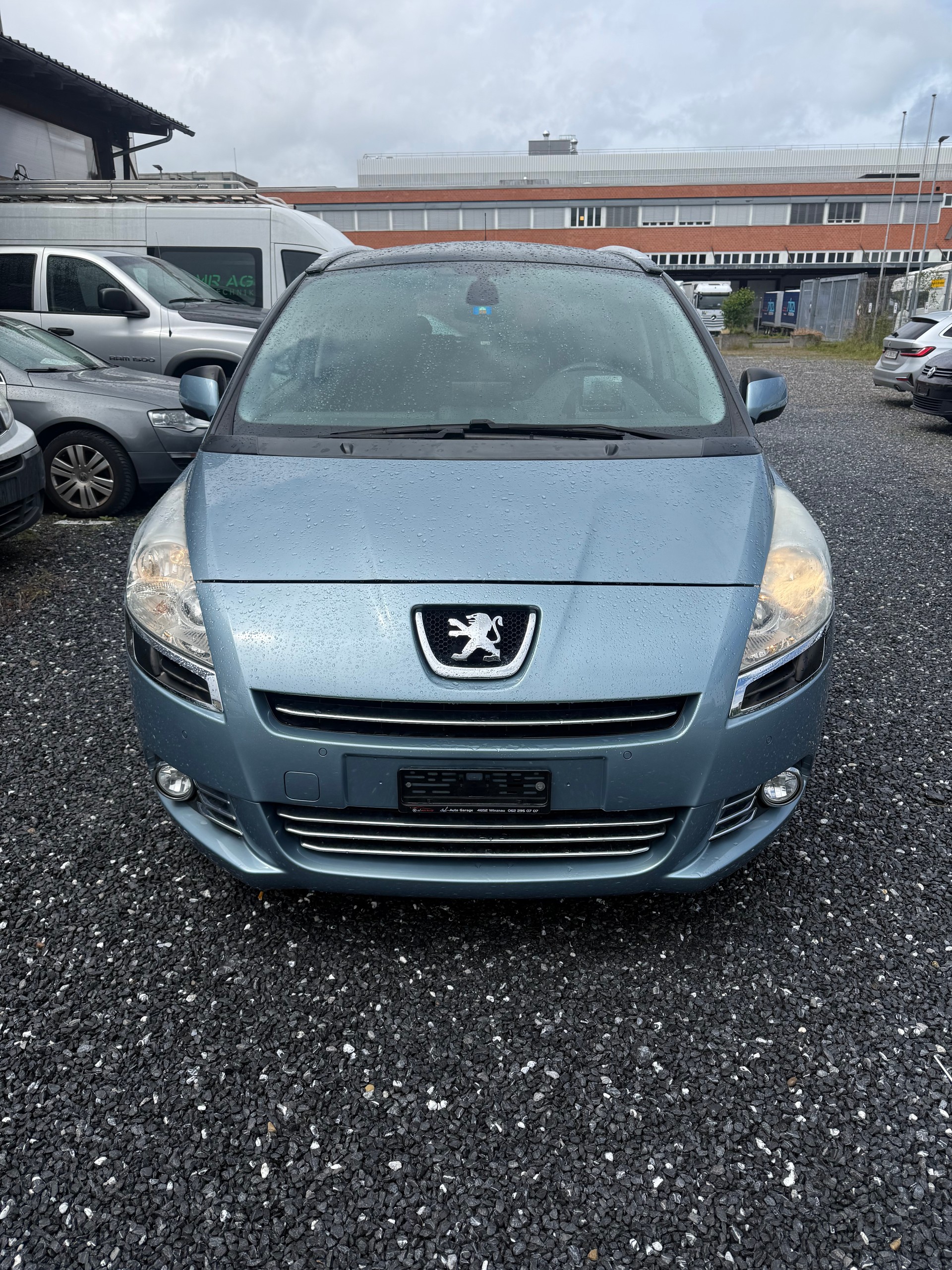 PEUGEOT 5008 1.6 16V T Sport Pack