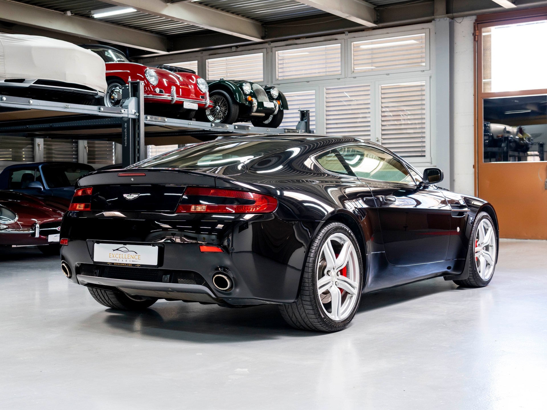 ASTON MARTIN V8 Vantage 4.7 Sportshift-image-6