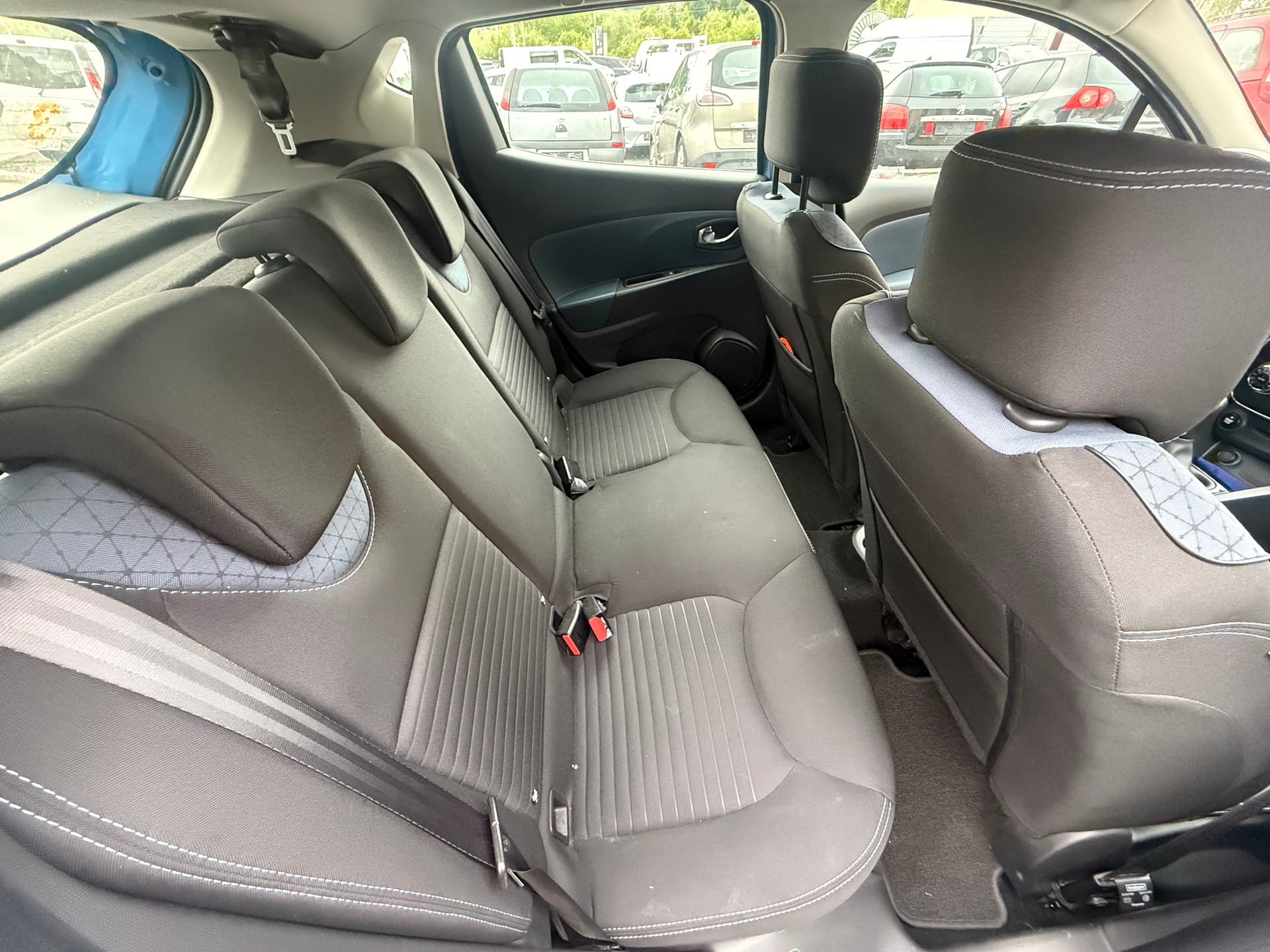 RENAULT Clio 1.5 dCi Dynamique-image-8