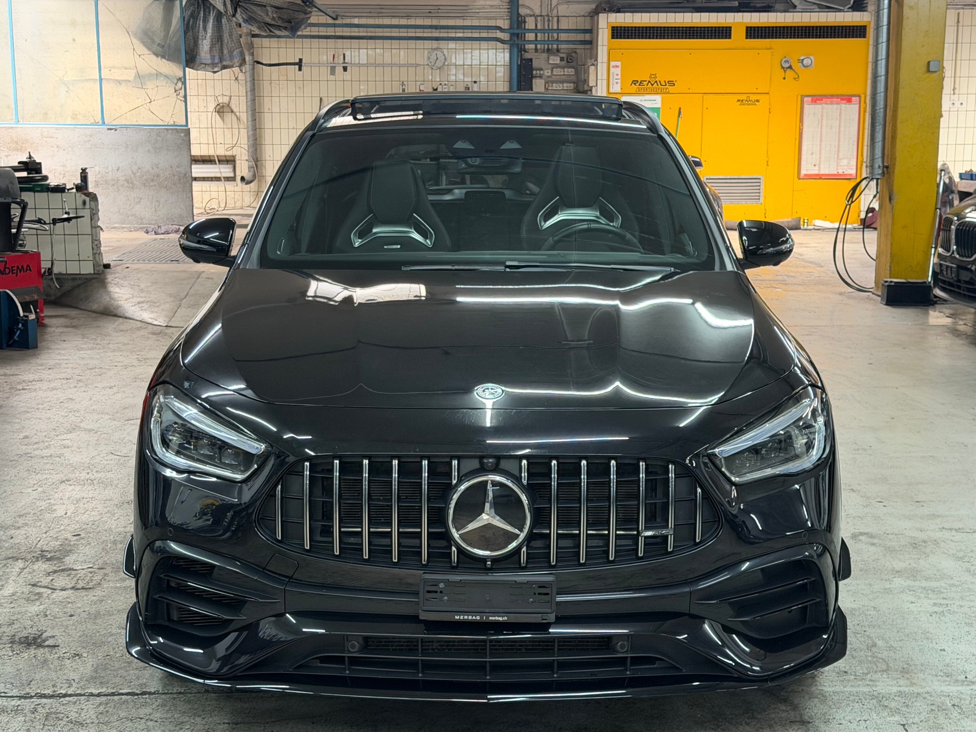 MERCEDES-BENZ GLA 45 S AMG 4Matic+ PERFORMANCE PAKET-image-14