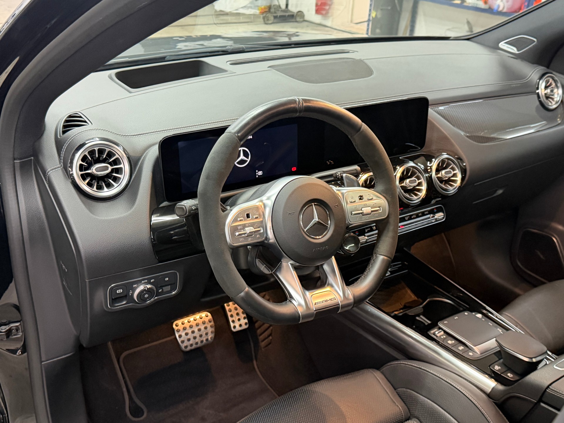 MERCEDES-BENZ GLA 45 S AMG 4Matic+ PERFORMANCE PAKET-image-13