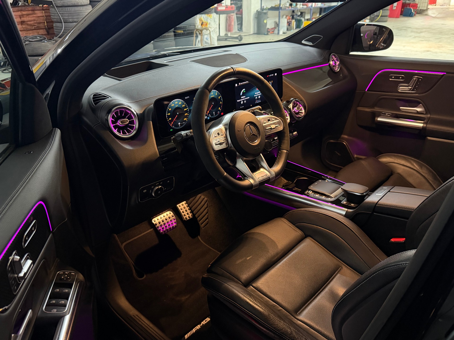 MERCEDES-BENZ GLA 45 S AMG 4Matic+ PERFORMANCE PAKET-image-15