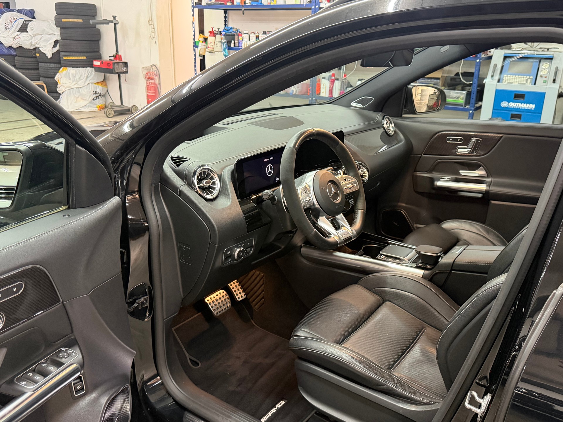 MERCEDES-BENZ GLA 45 S AMG 4Matic+ PERFORMANCE PAKET-image-12