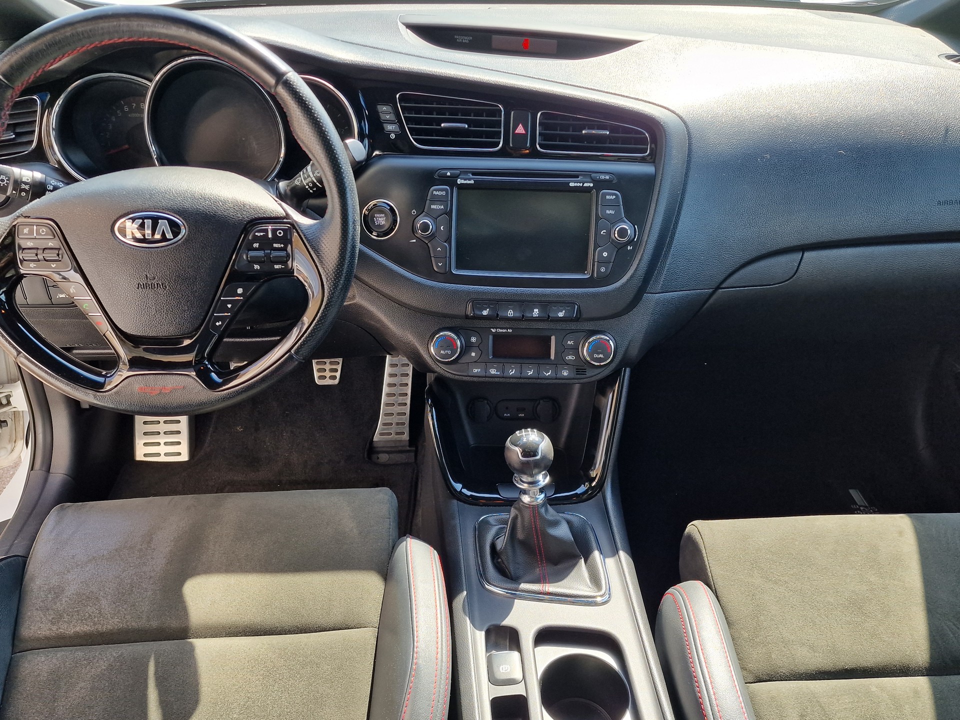 KIA Cee'd 1.6 GDi Turbo GT-image-6