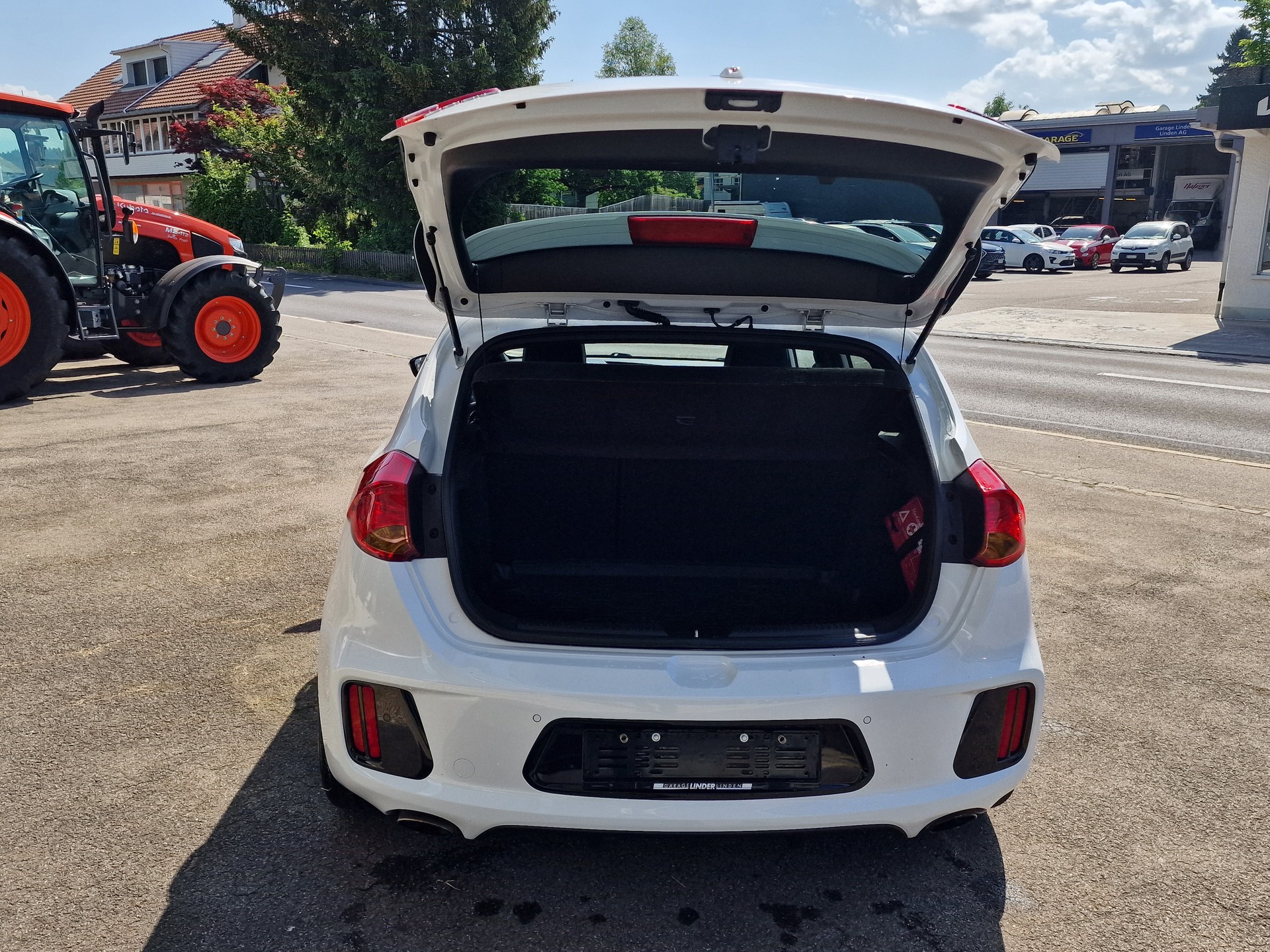 KIA Cee'd 1.6 GDi Turbo GT-showroom-element-3