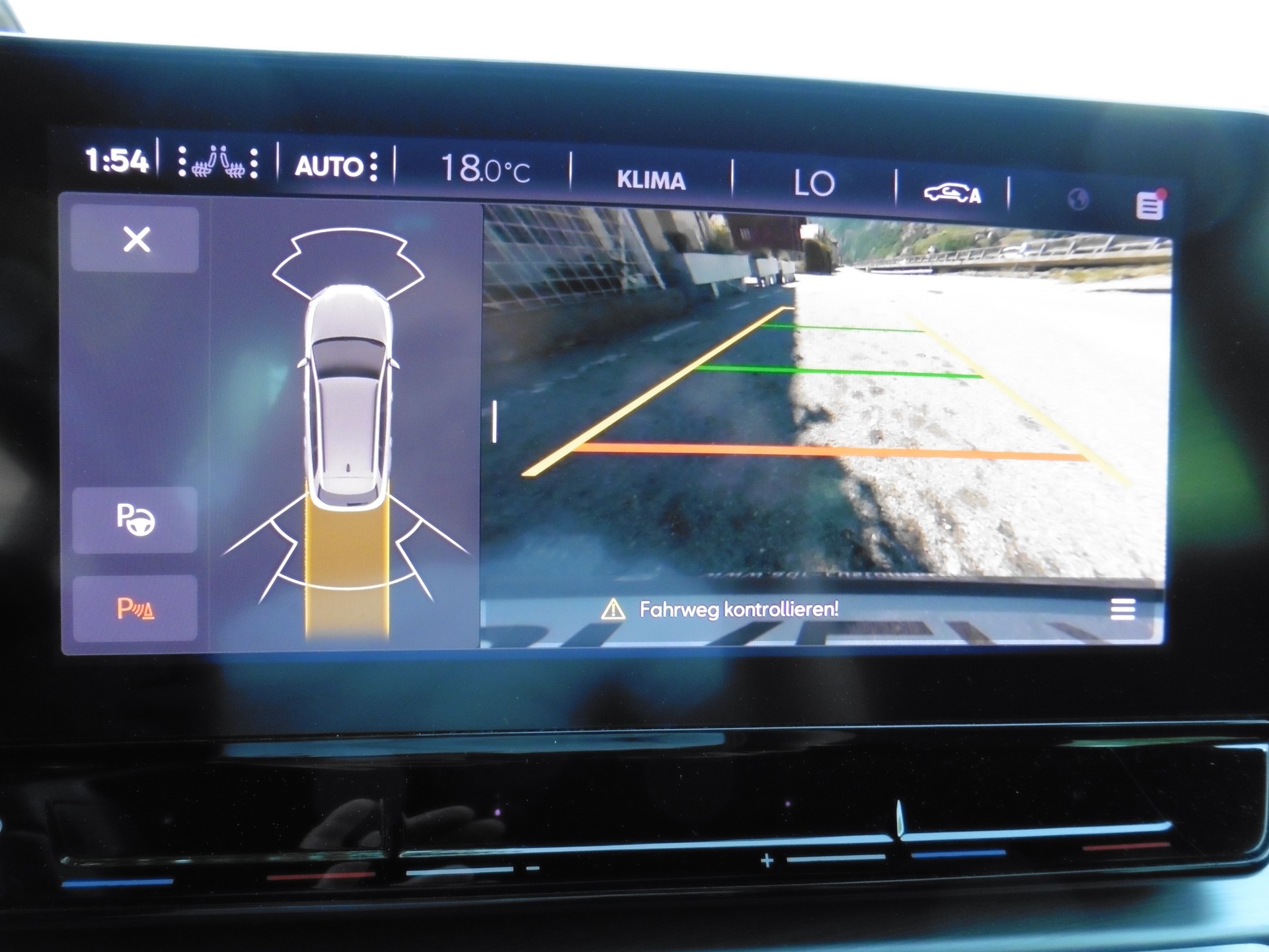 SEAT Leon ST 1.5 eTSI mHEV DSG FR-image-16
