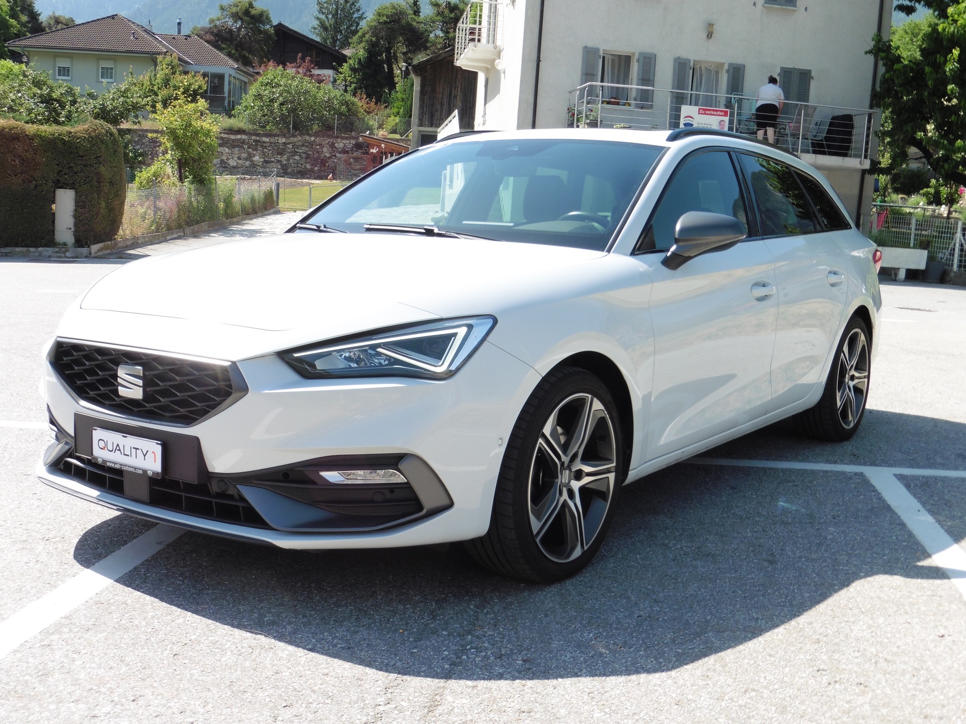 SEAT Leon ST 1.5 eTSI mHEV DSG FR-showroom-element-3
