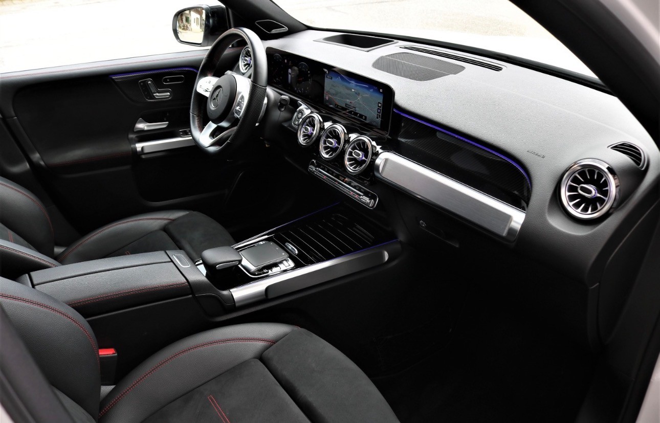 MERCEDES-BENZ GLB 250 4Matic AMG Line 8G-Tronic (CH)-image-9