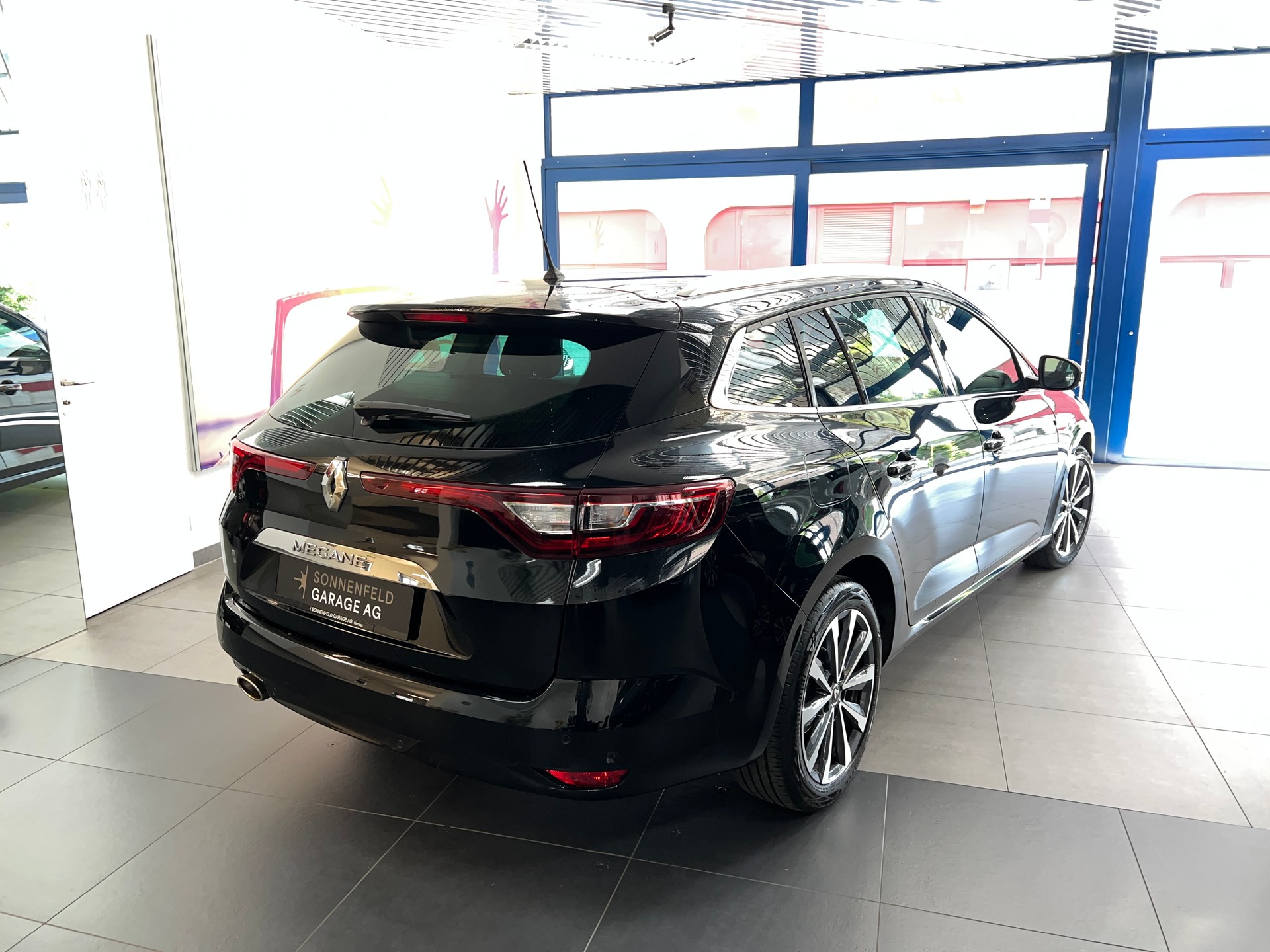 RENAULT Mégane Grandtour 1.3 16V Turbo GT Line EDC-showroom-element-3