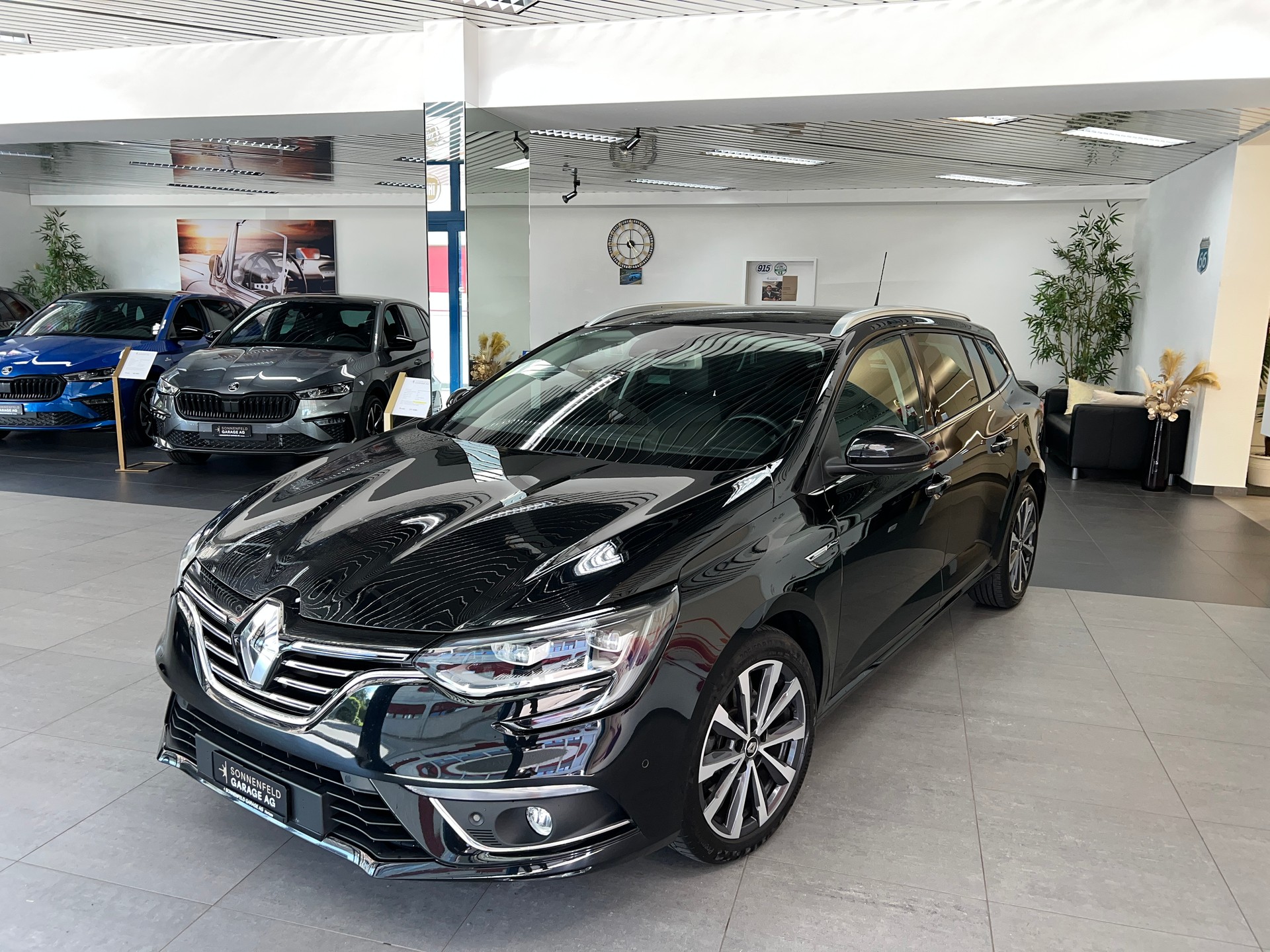 RENAULT Mégane Grandtour 1.3 16V Turbo GT Line EDC-showroom-element-1